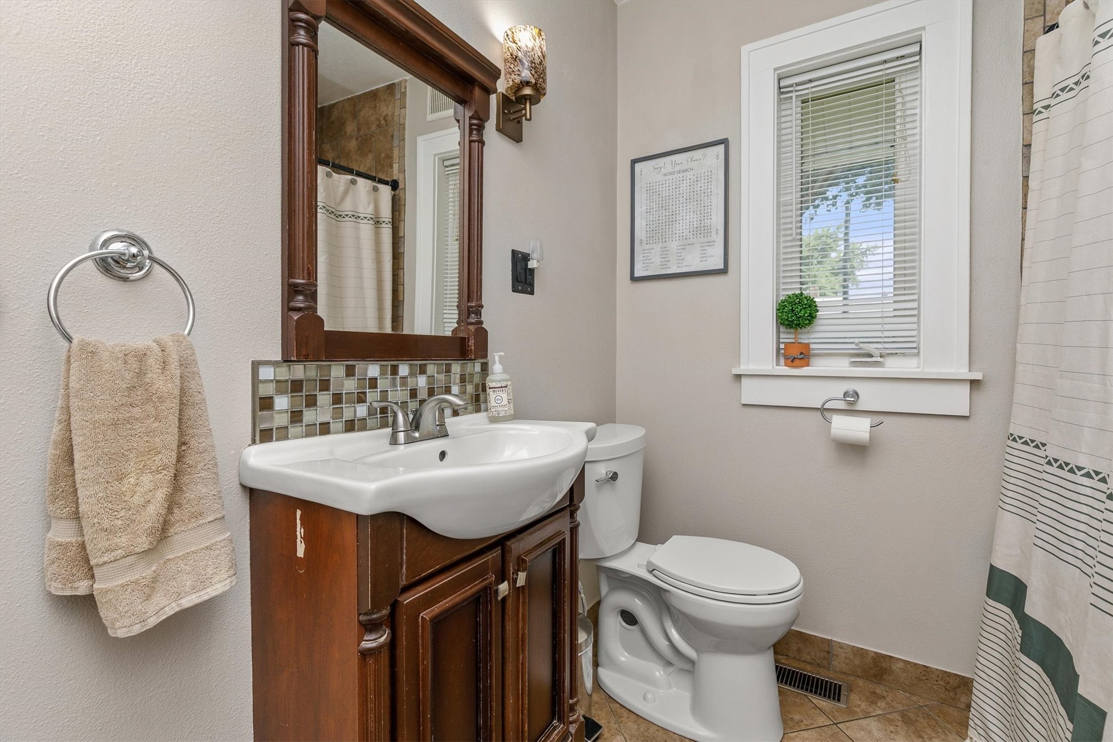 2322 45th Street Property Photo 16
