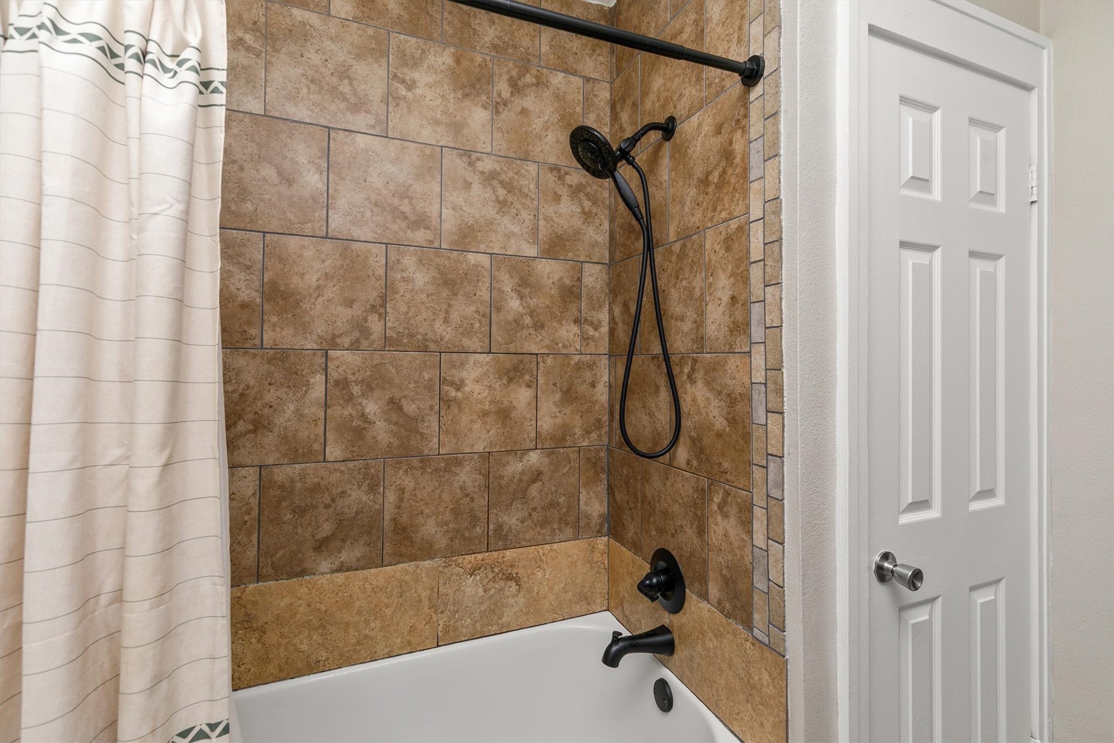 2322 45th Street Property Photo 17