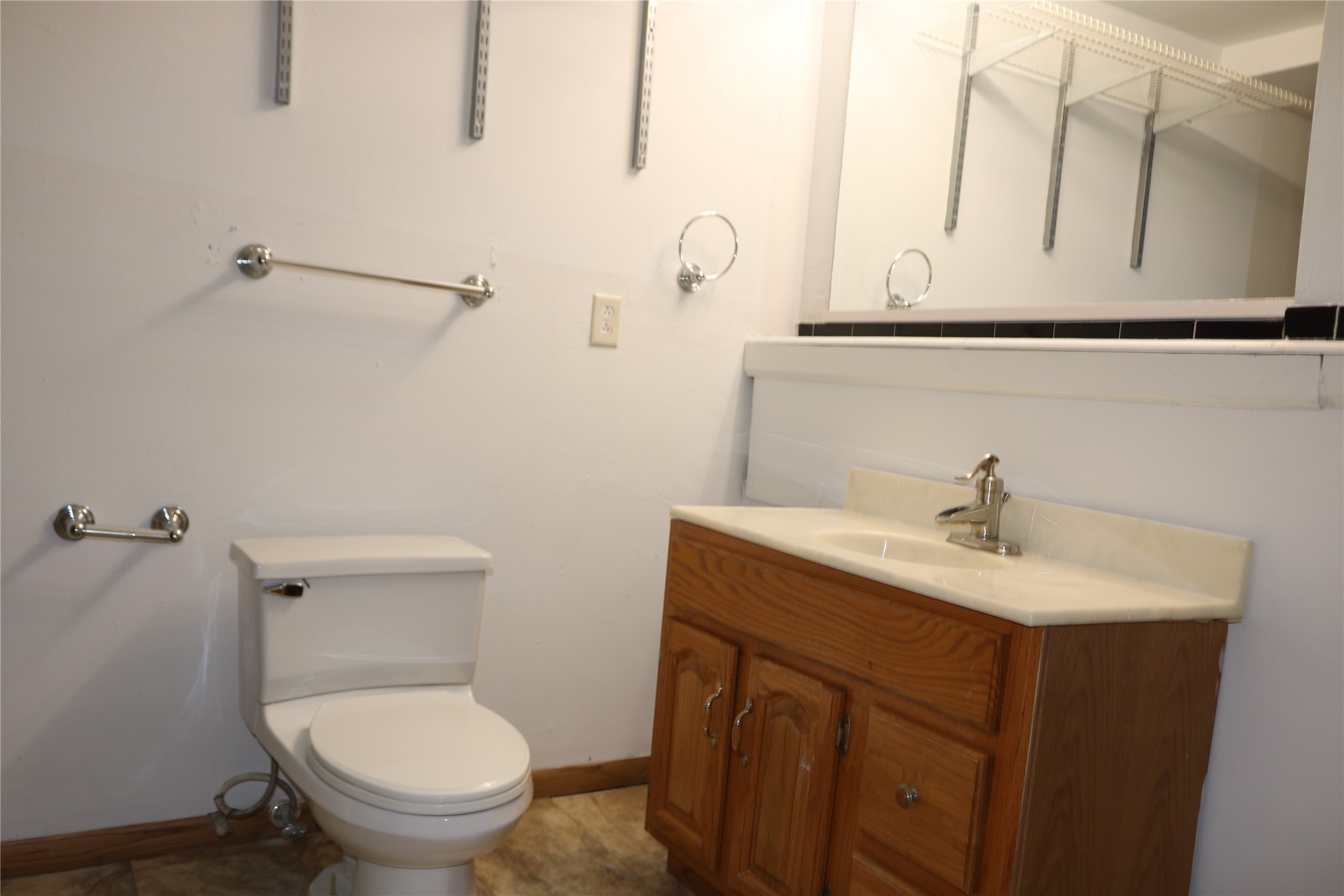 3230 Se 21st Street Property Photo 4