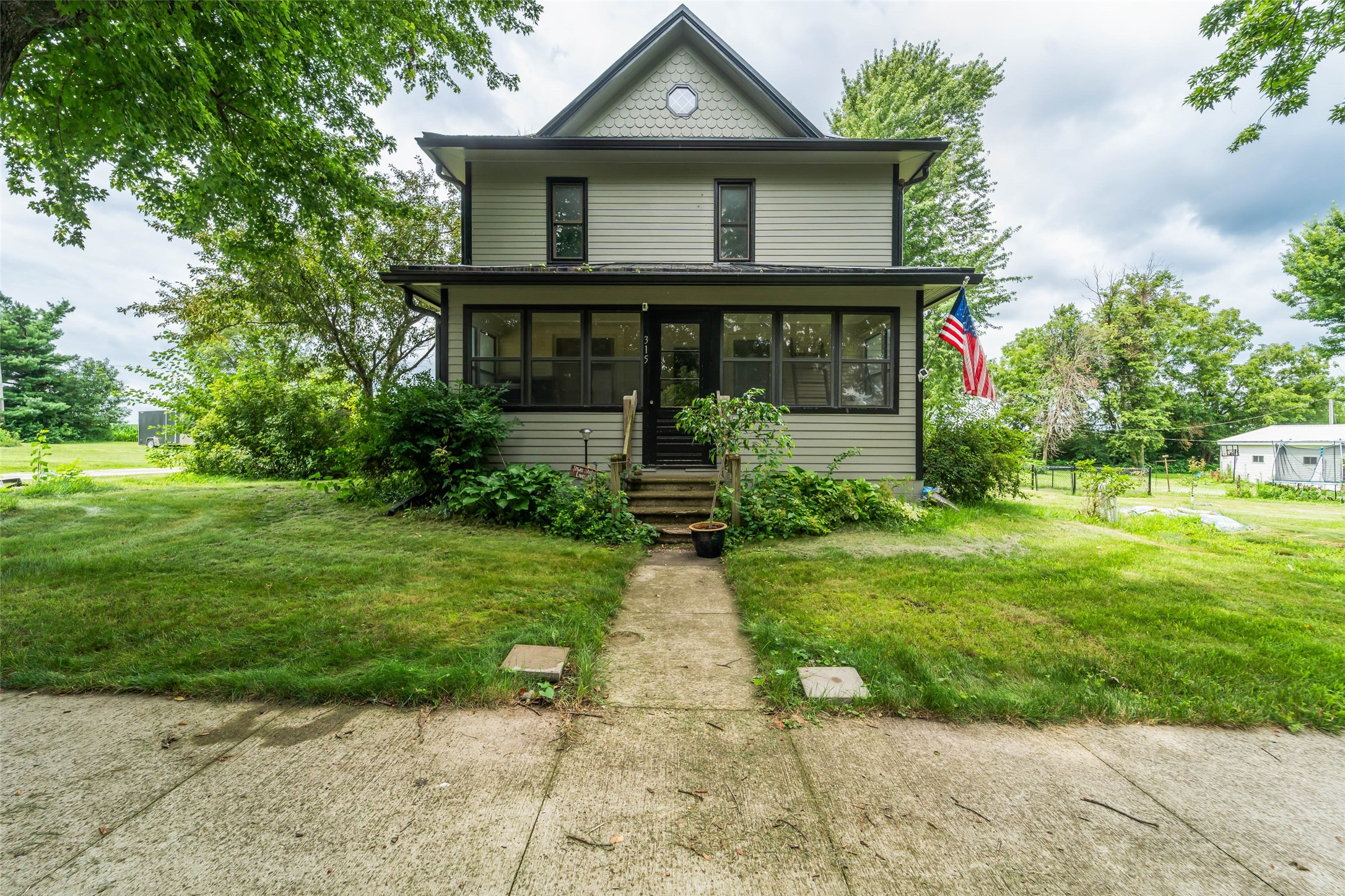 315 S Pine Street Property Photo 1