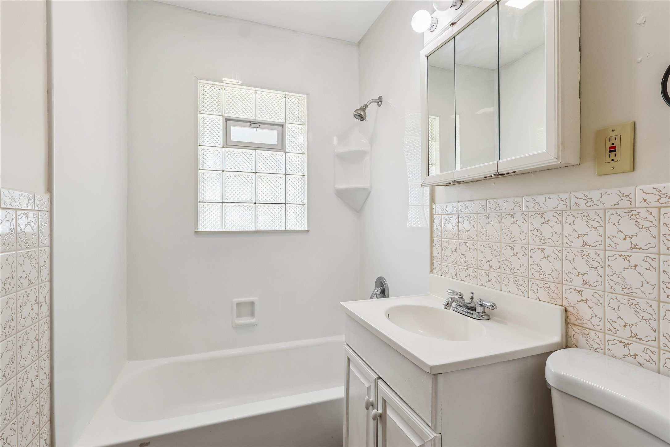 6625 Oliver Smith Drive Property Photo 9