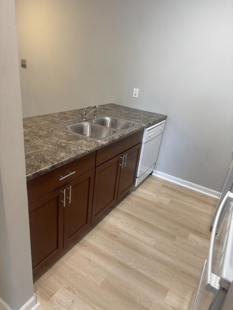 1831 Fuller Road 24 Property Photo 5