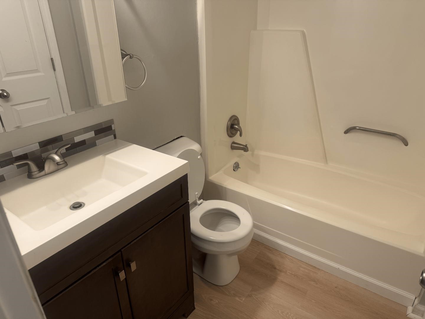 1831 Fuller Road 24 Property Photo 9