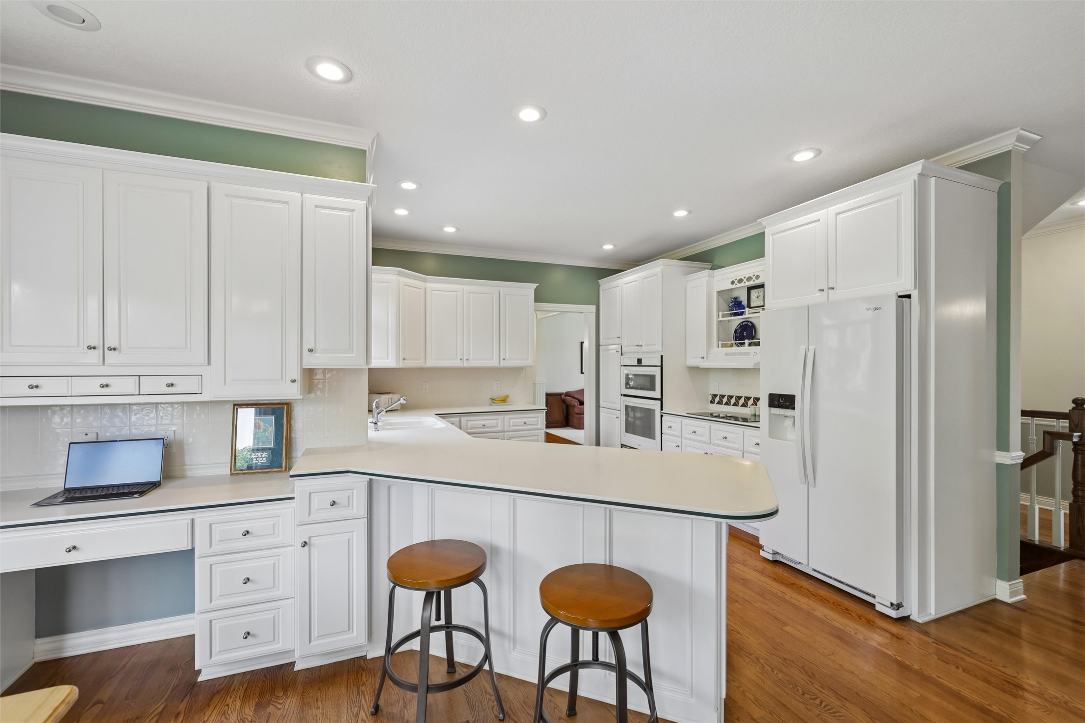 5773 Coachlight Court Property Photo 10
