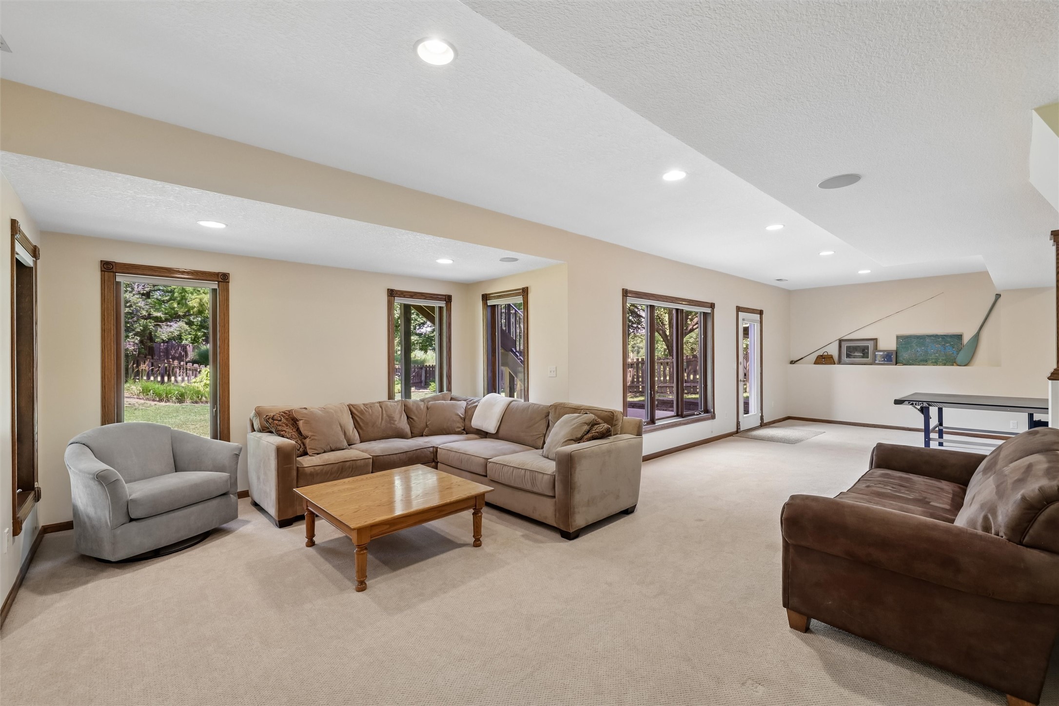 5773 Coachlight Court Property Photo 25