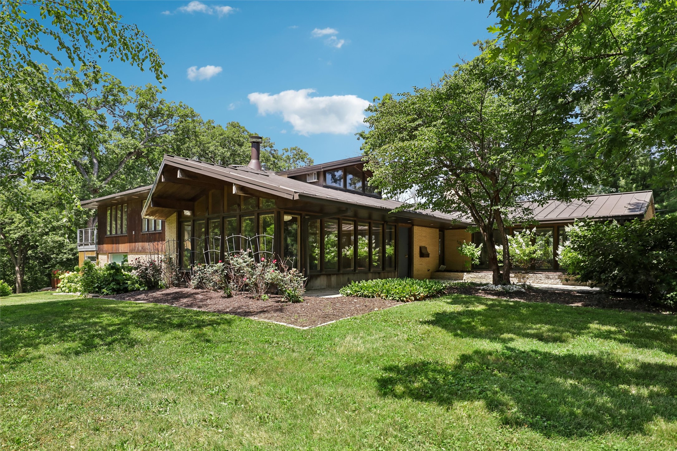 134 37th Street Property Photo 1