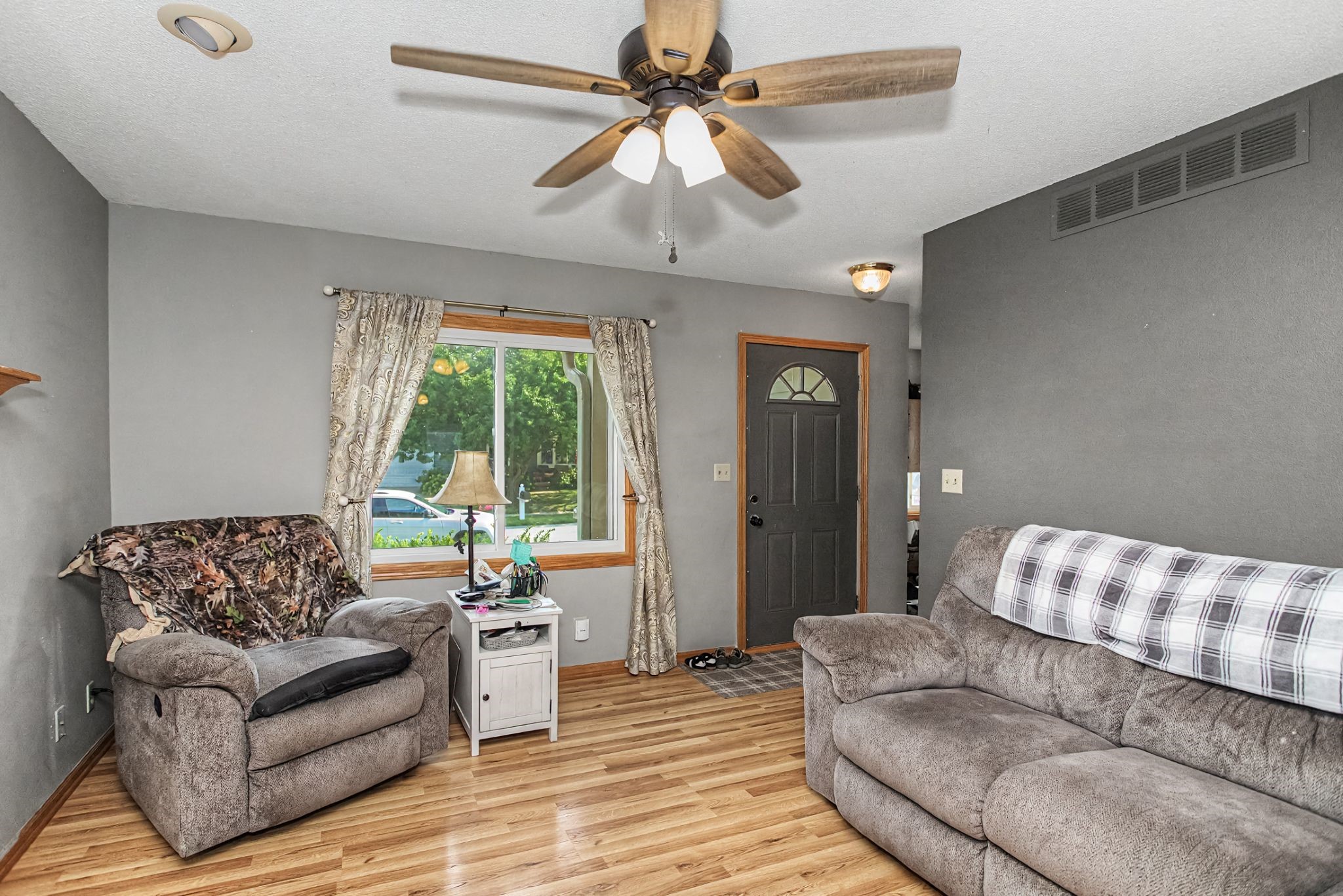 209 Rothmoor Drive Property Photo 7