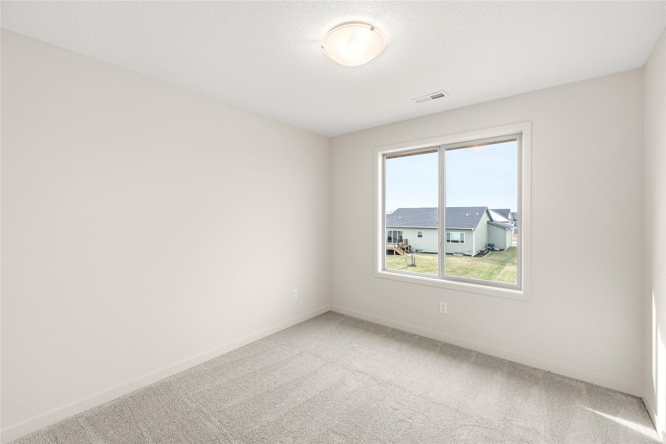 722 Ne Crossing Oaks Drive Property Photo 25