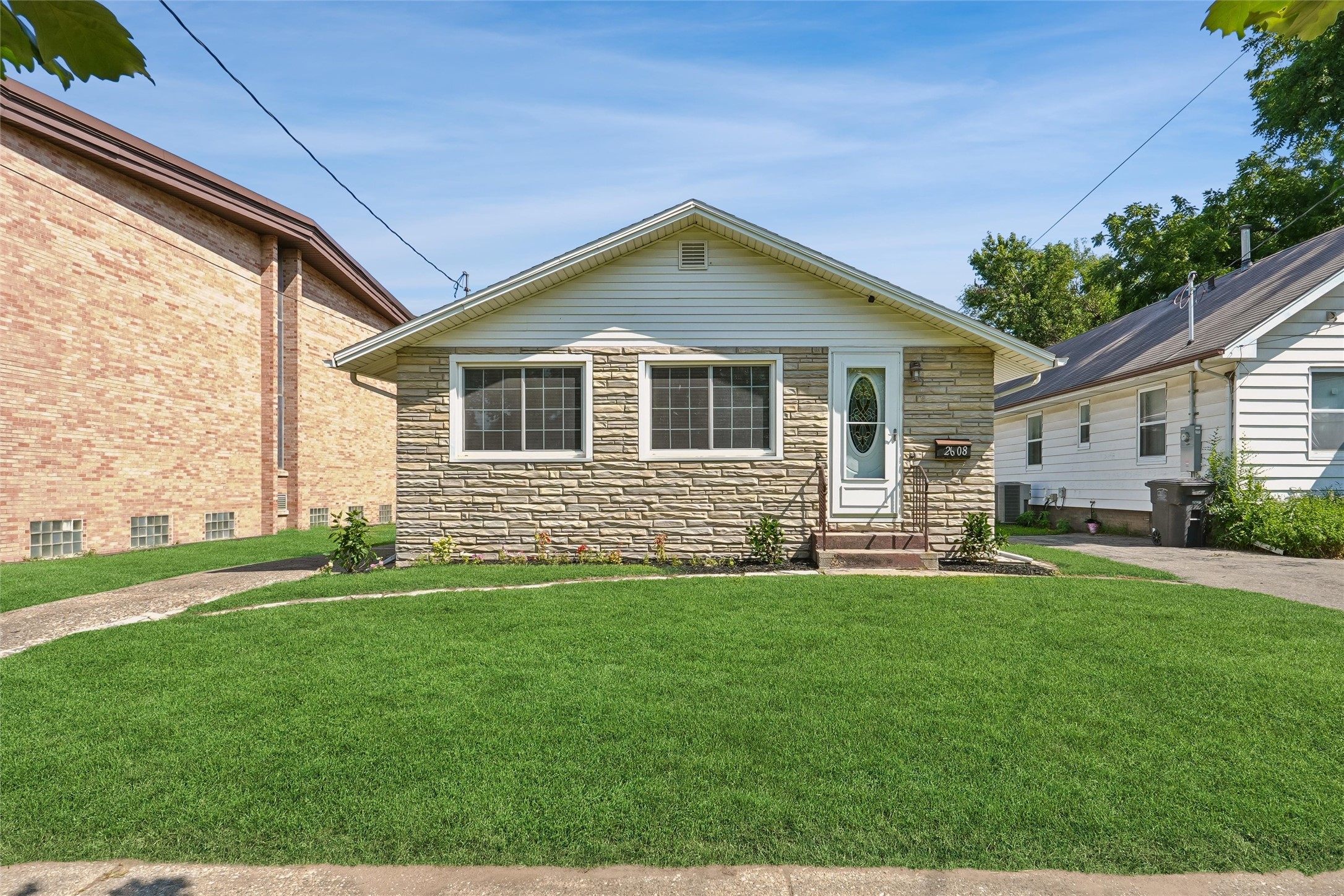 2608 Capitol Avenue Property Photo 1