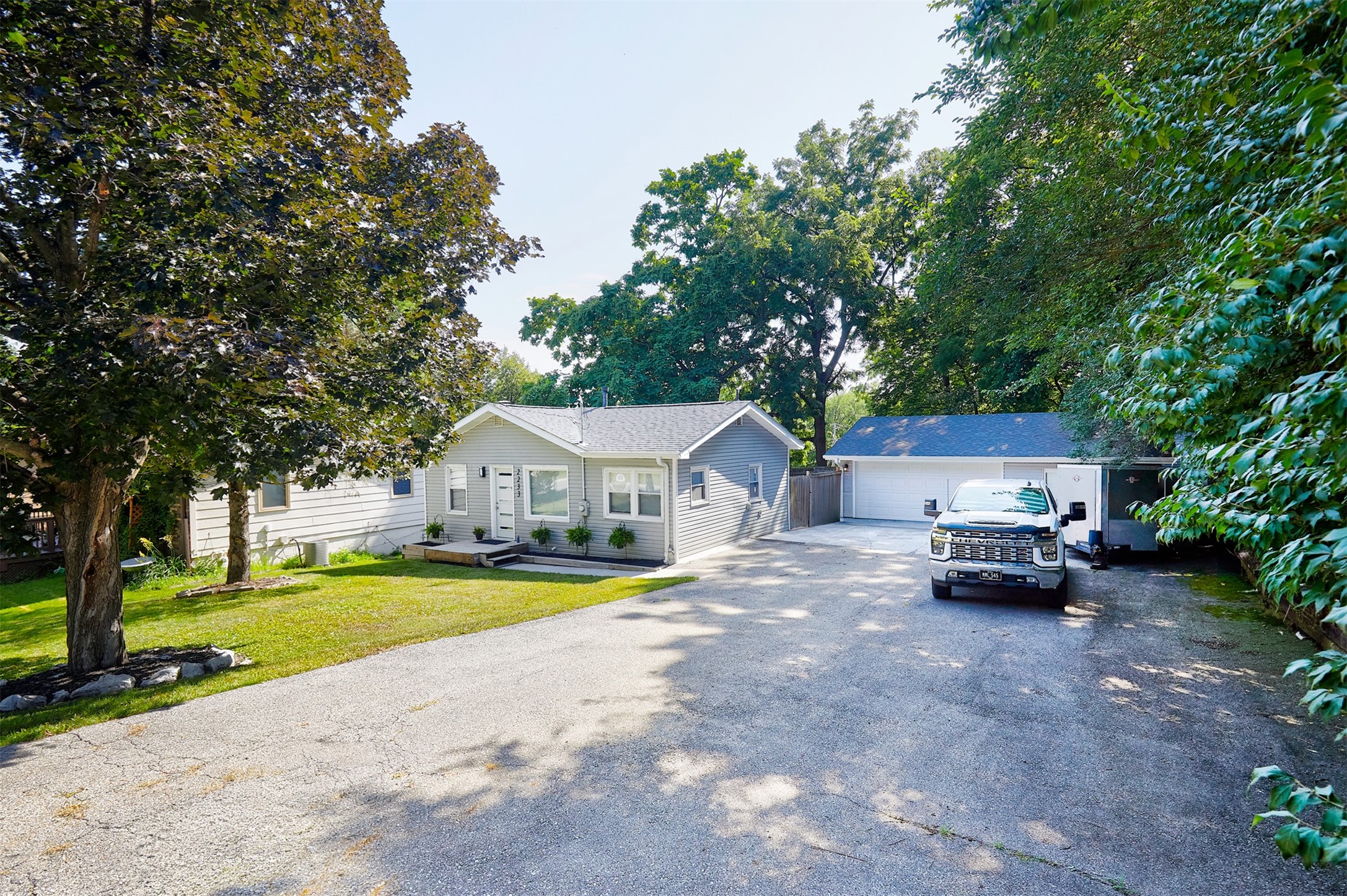 2233 E 34th Street Property Photo 1