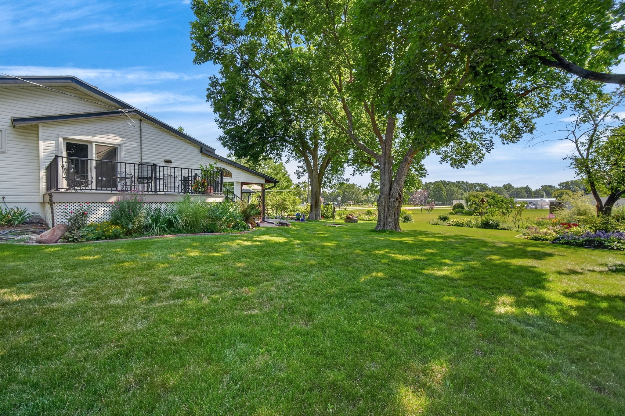 655 2nd Street Property Photo 22