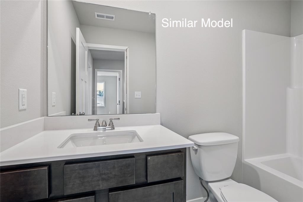 2204 White Oak Lane Property Photo 14