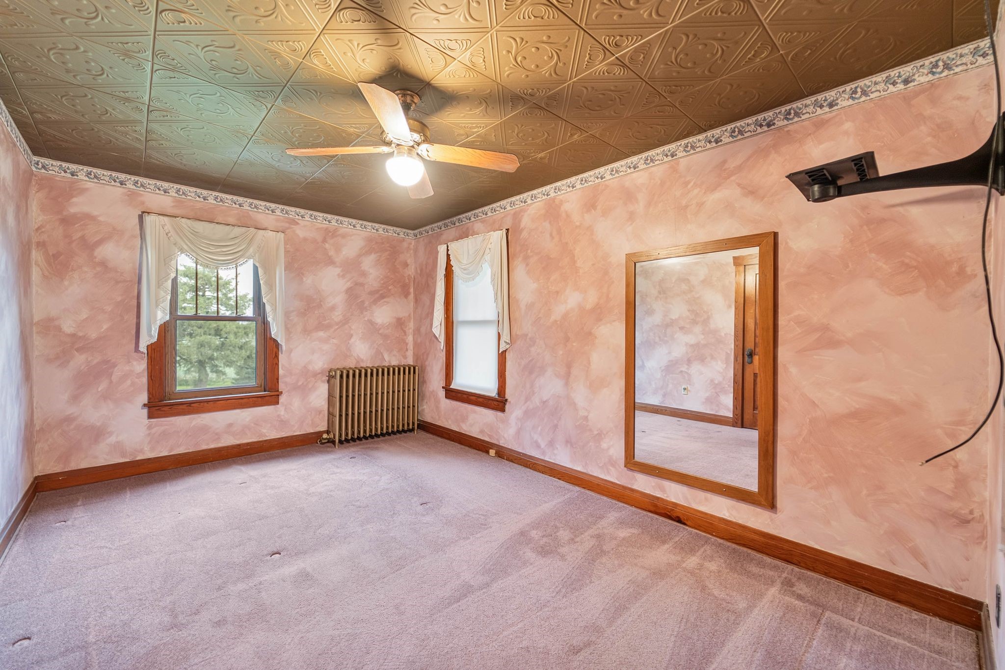 524 E 60th Street N Property Photo 20