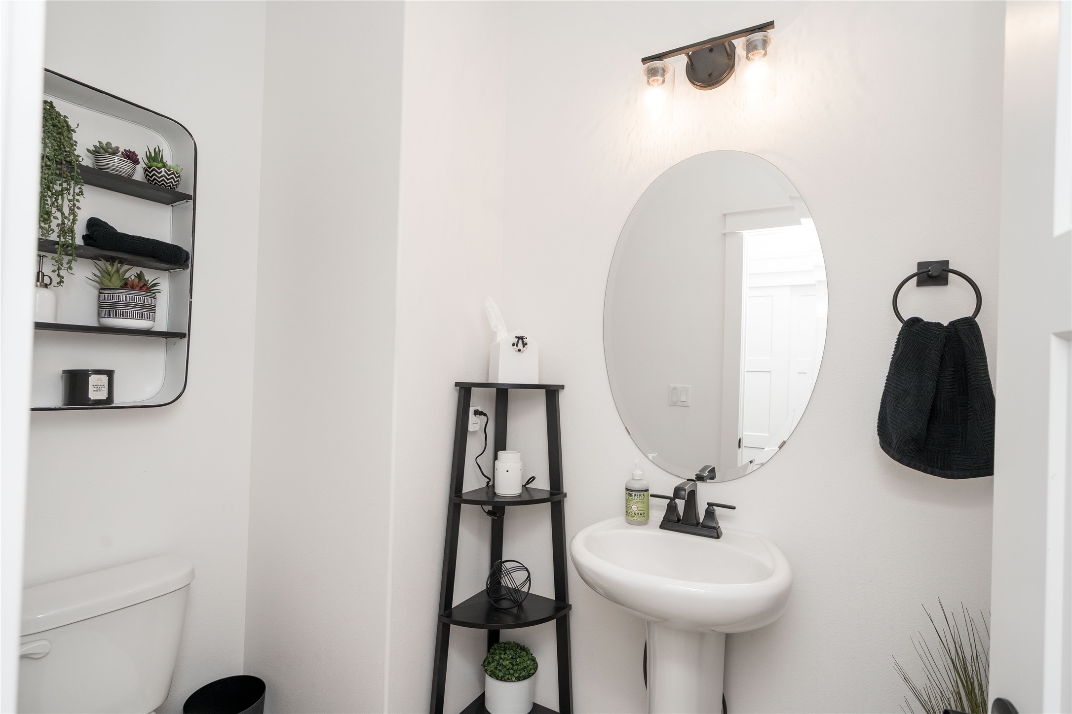 2609 Blooming Heights Drive Property Photo 10