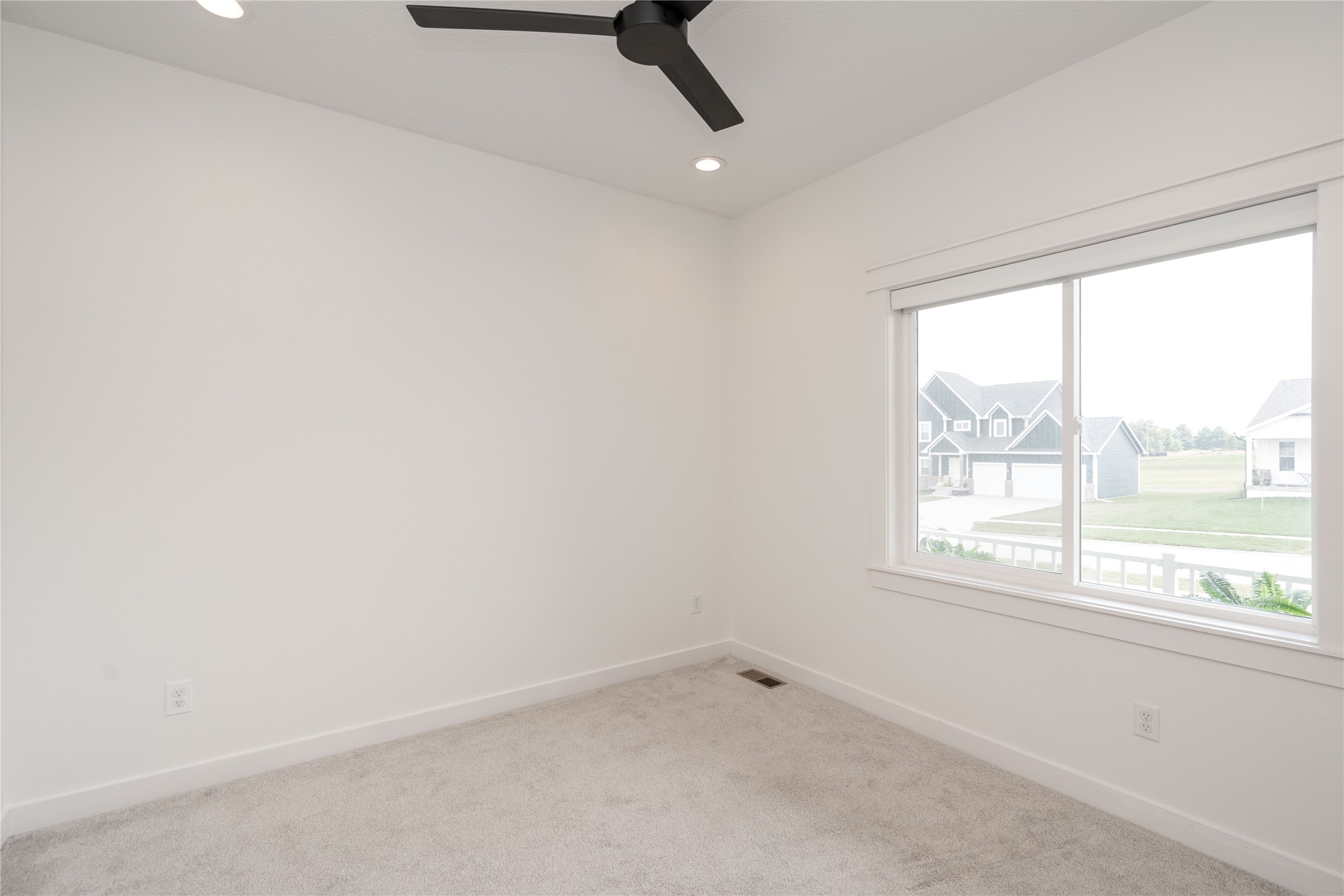 2609 Blooming Heights Drive Property Photo 18