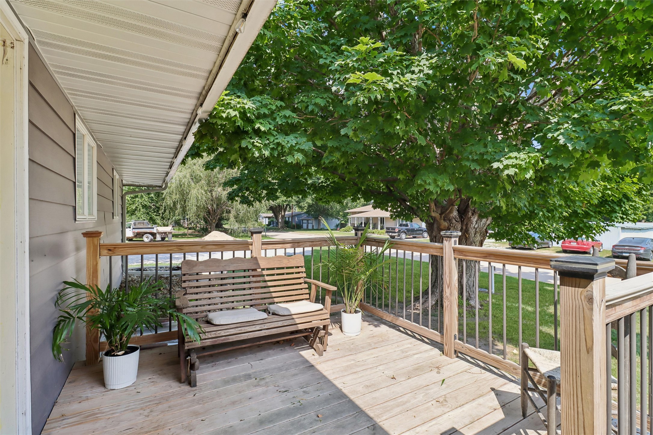 504 E Walnut Street Property Photo 3