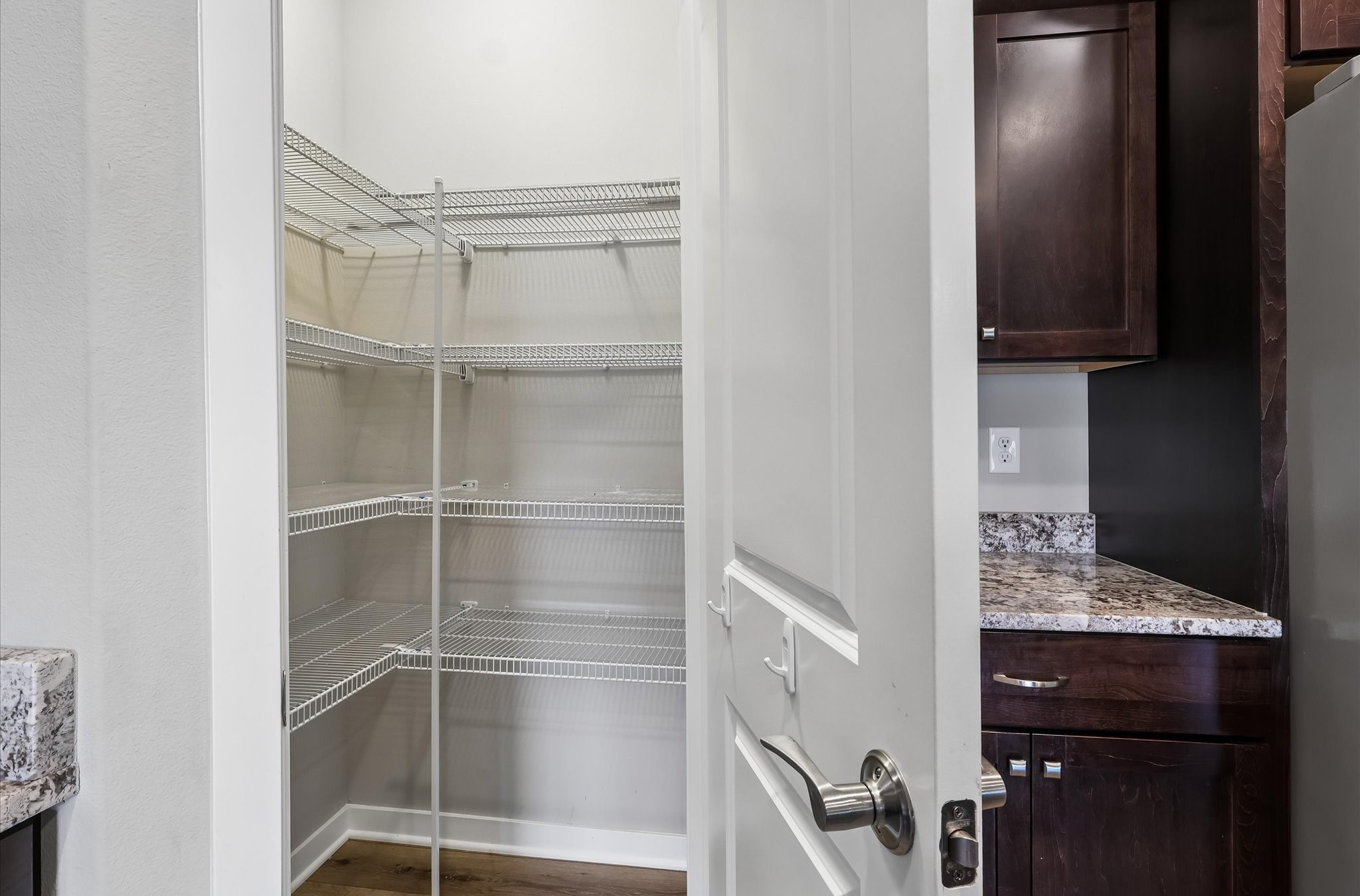 812 Pinehurst Way Property Photo 13