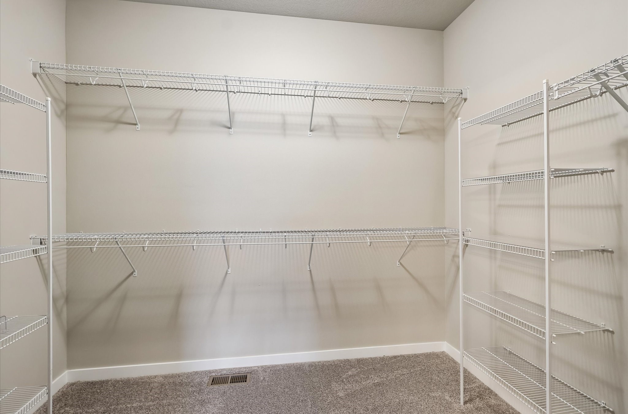 812 Pinehurst Way Property Photo 23