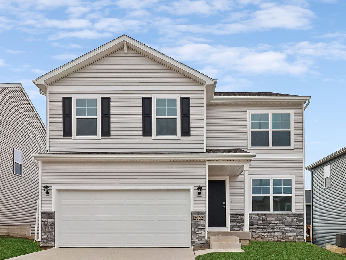 1109 Ne Deerfield Drive Property Photo 1