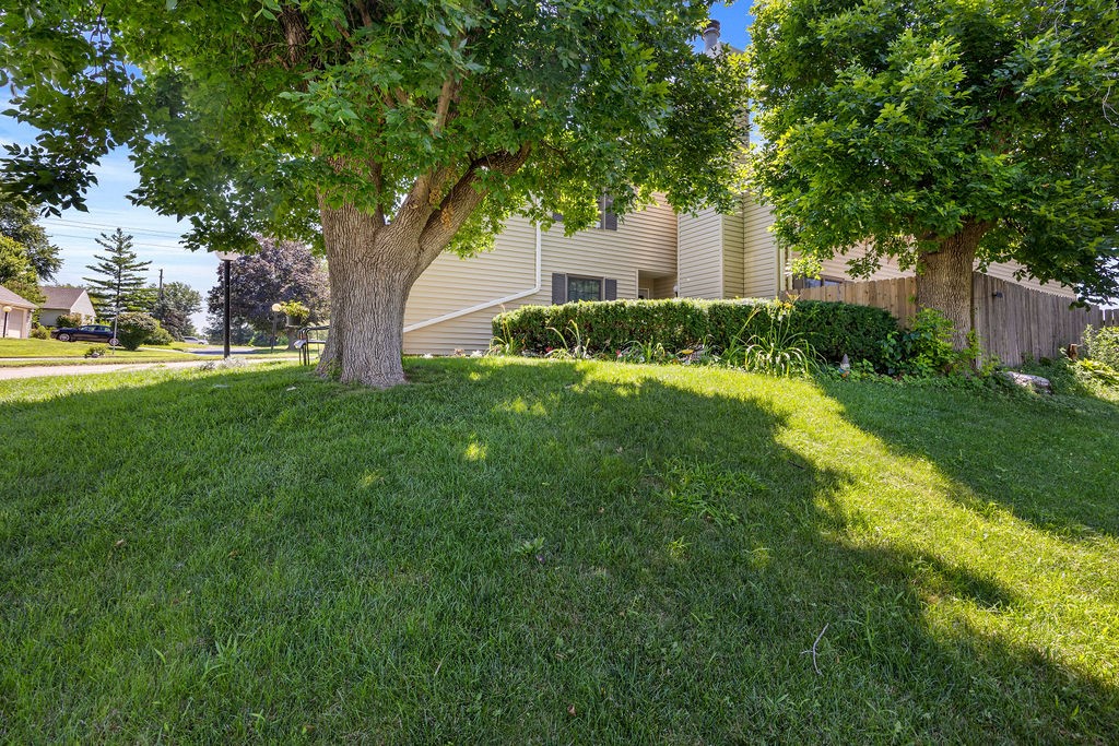 8704 Snapdragon Lane Property Photo 1