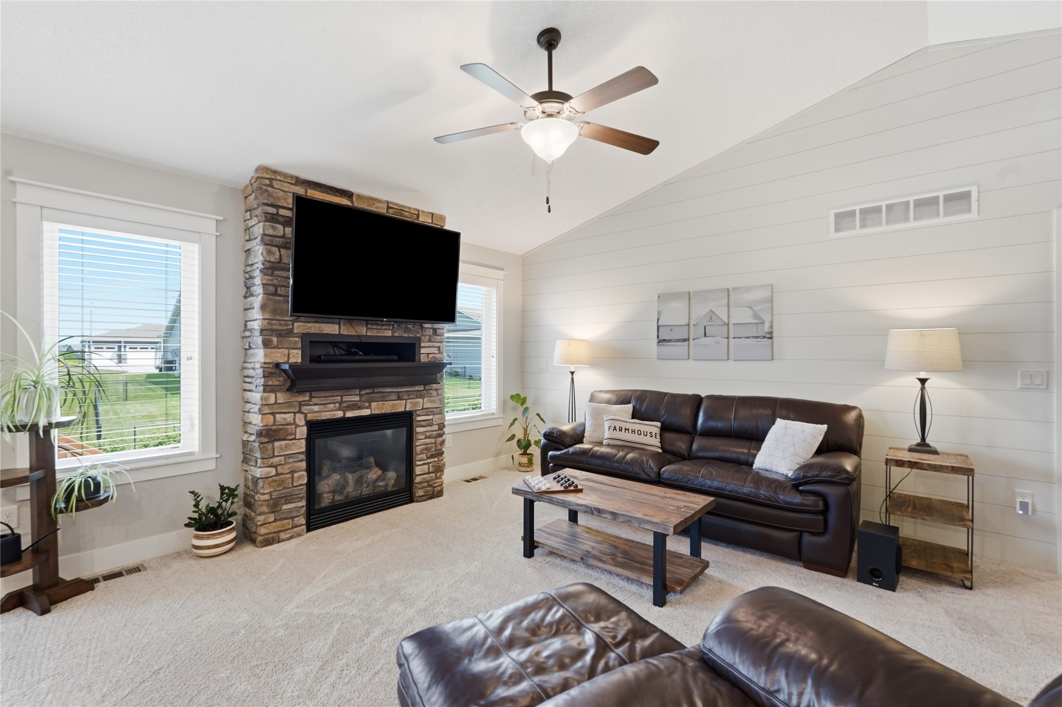 3338 Nw Trestle Point Drive Property Photo 4