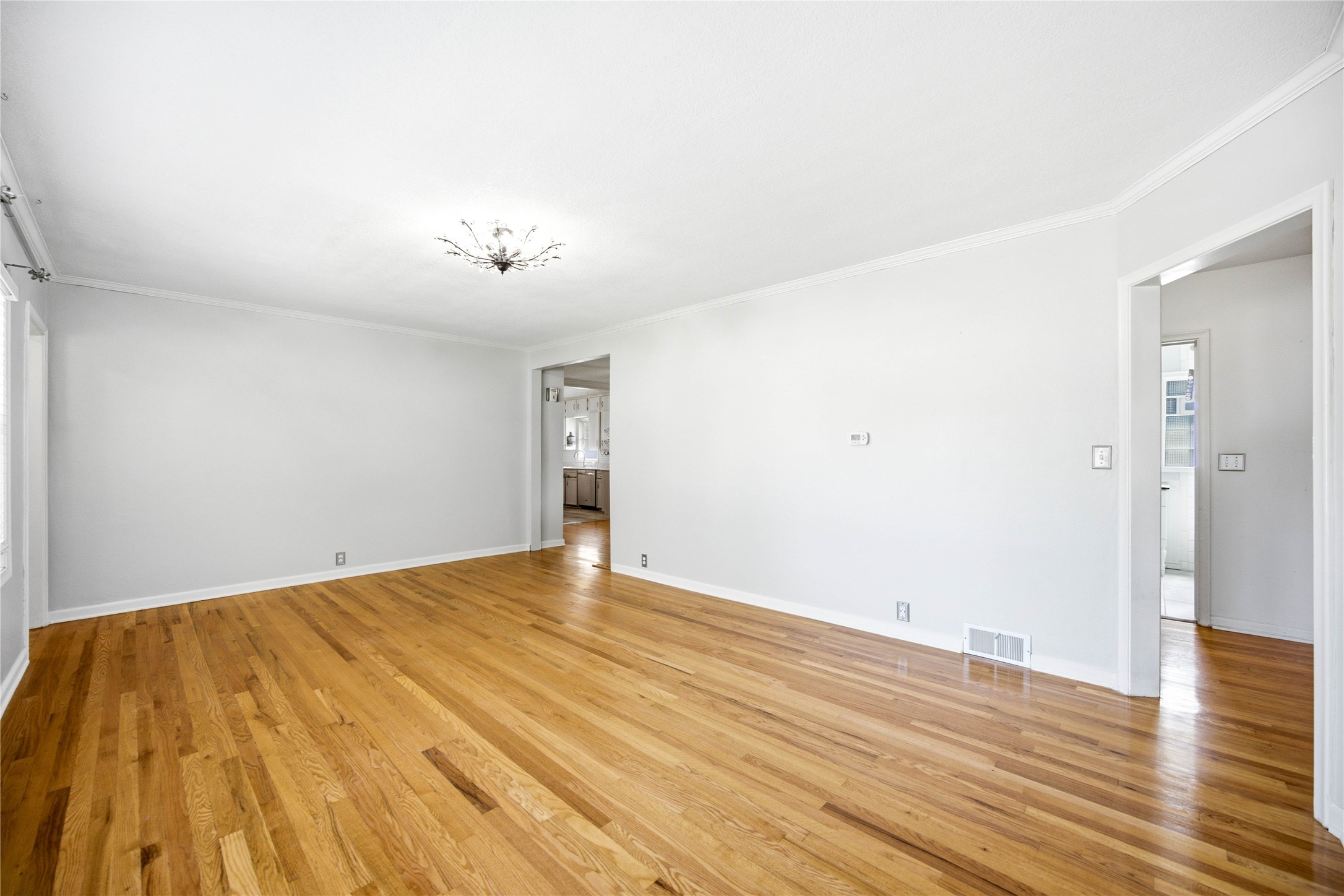 1211 68th Street Property Photo 4