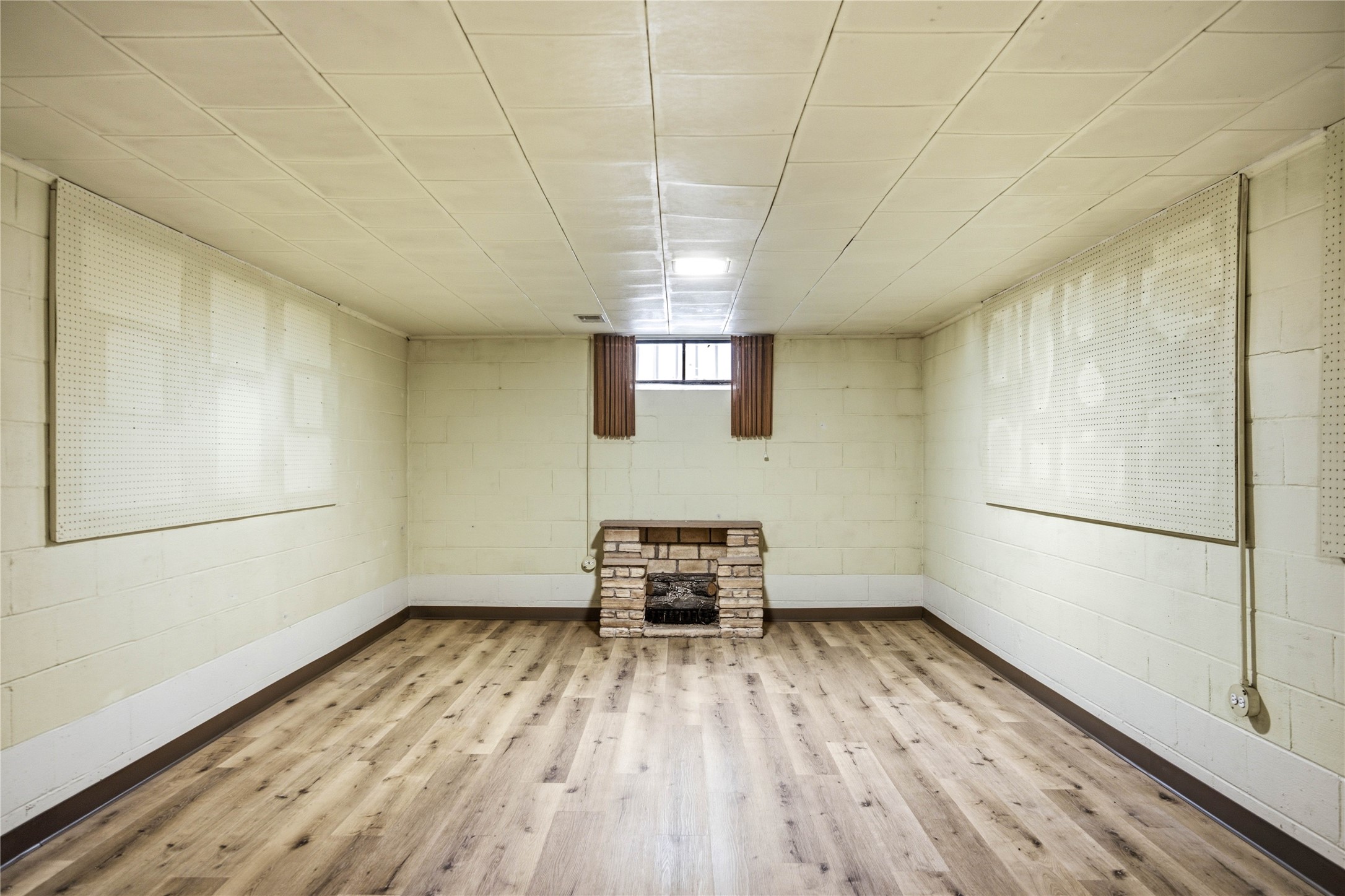 1211 68th Street Property Photo 26