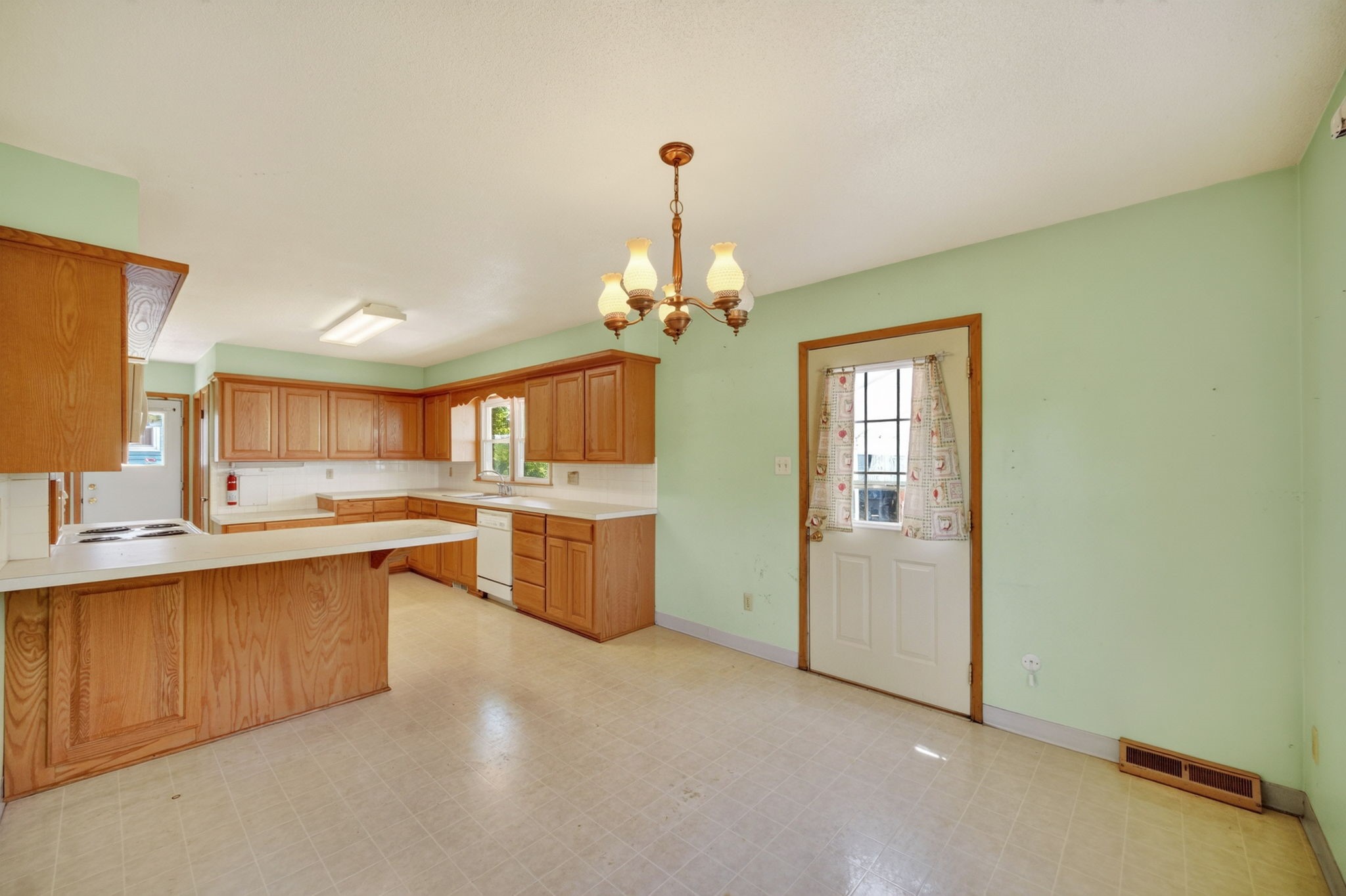 4308 69th Street Property Photo 5