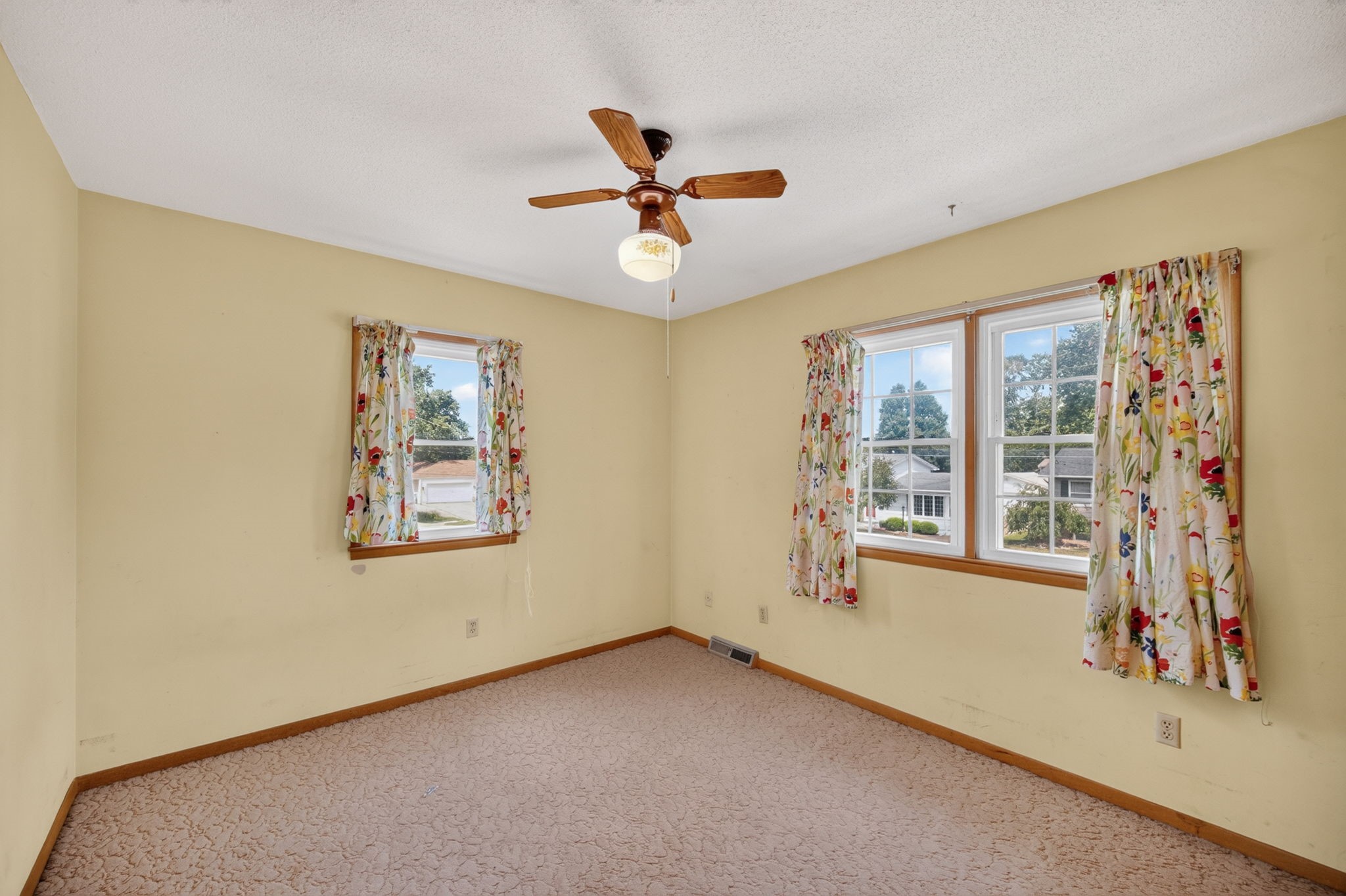 4308 69th Street Property Photo 16
