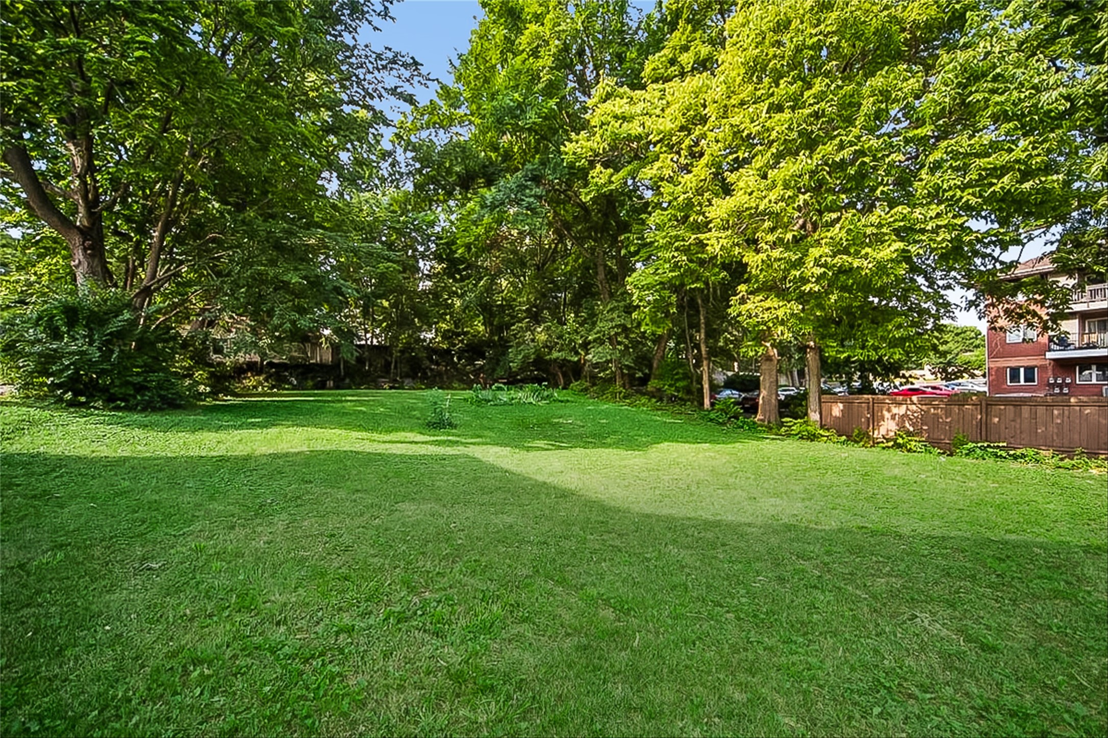 4000 University Avenue 5 Property Photo 10