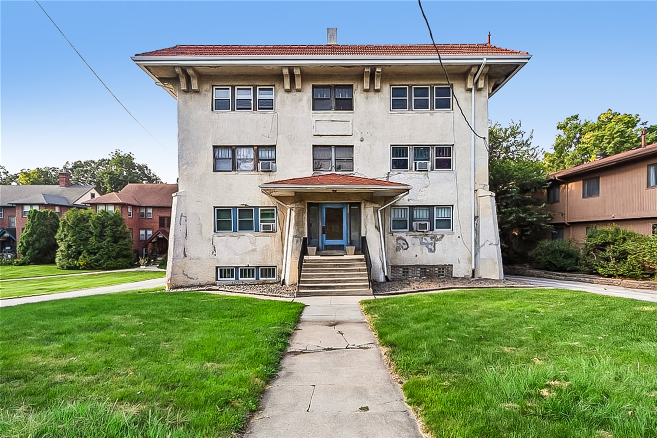 4000 University Avenue 5 Property Photo 12