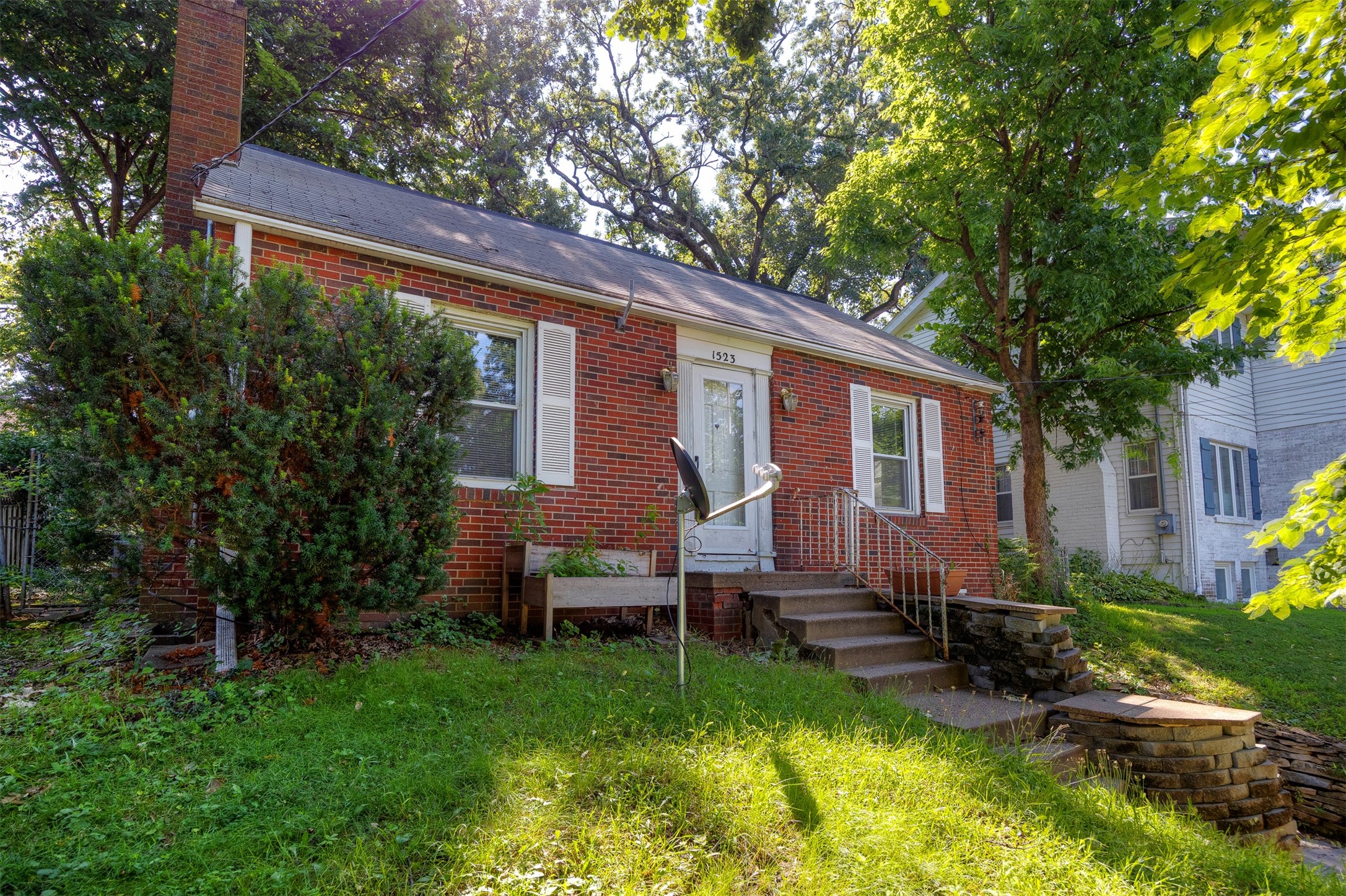 1523 41st Place Property Photo 1