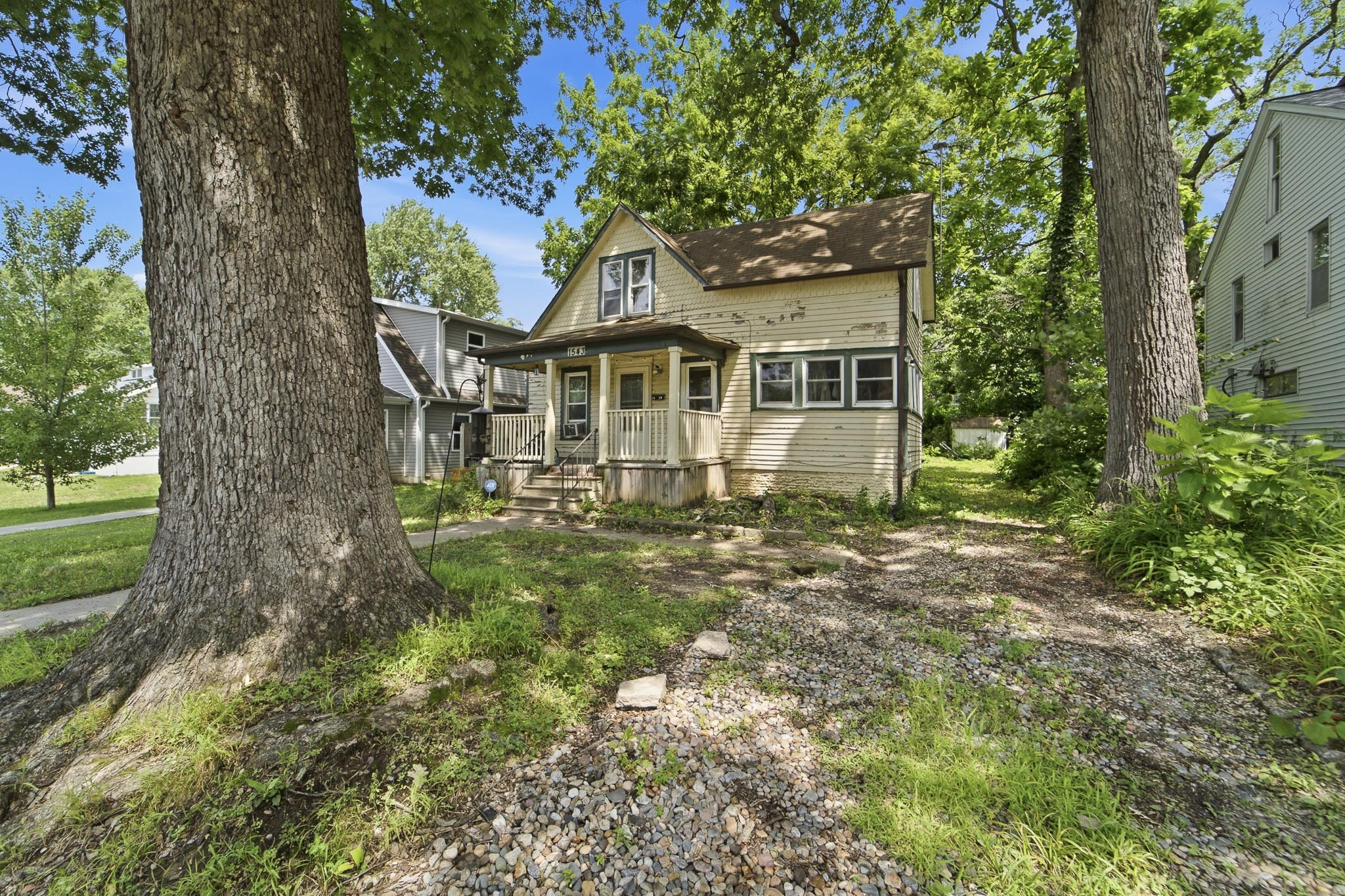 1543 33rd Street Property Photo 1