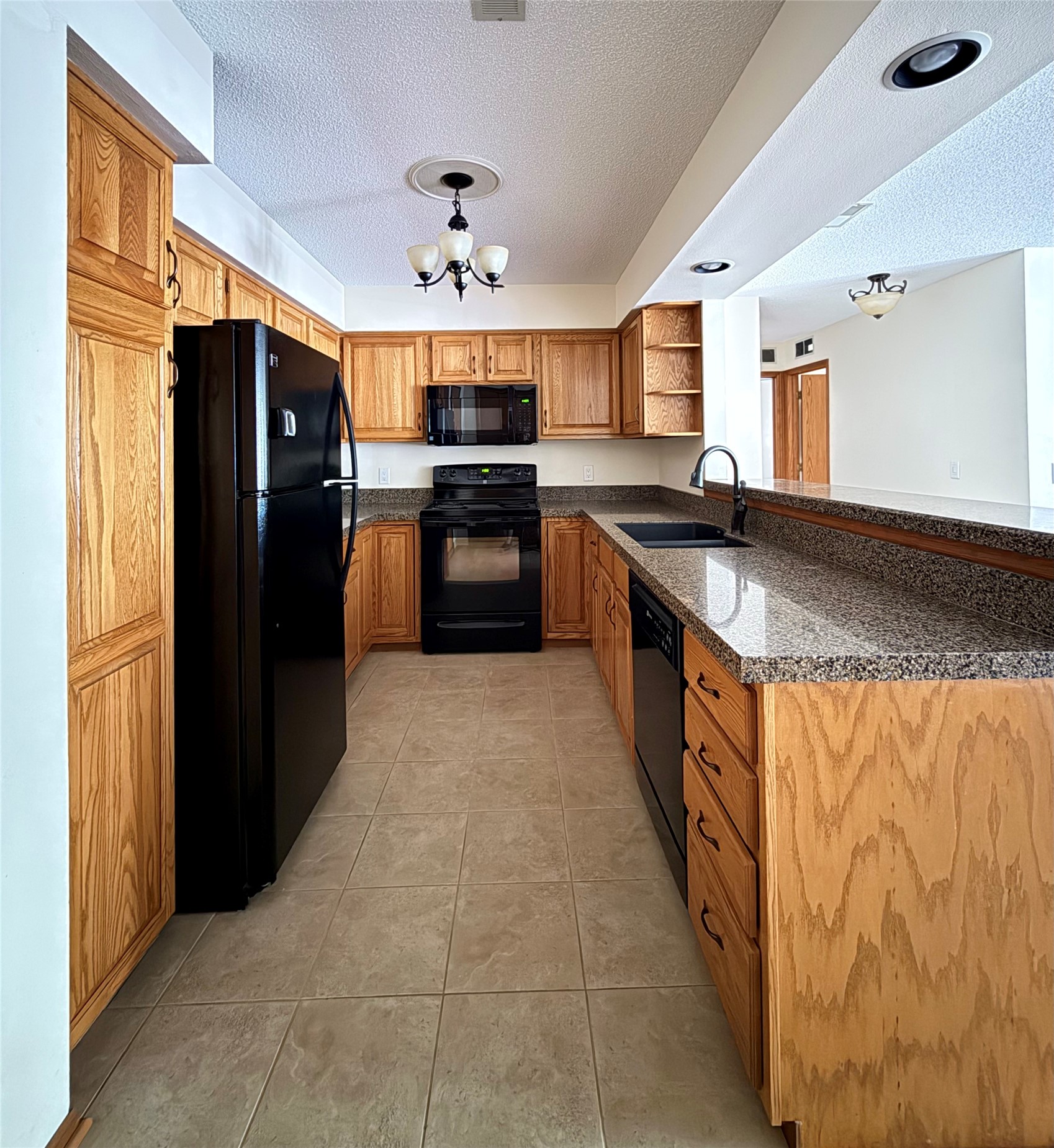 409 Se Delaware Avenue 211 Property Photo 2