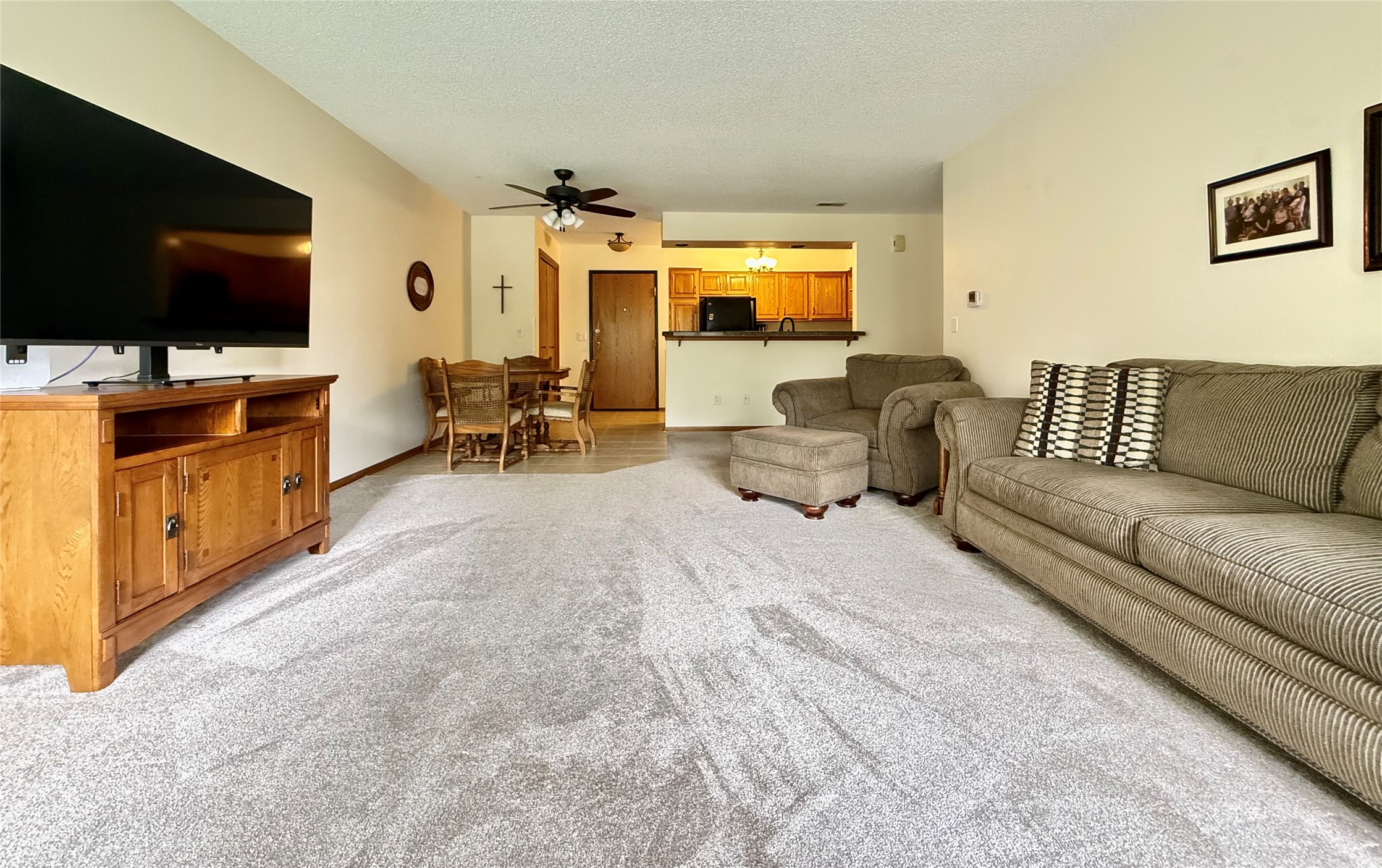 409 Se Delaware Avenue 211 Property Photo 6