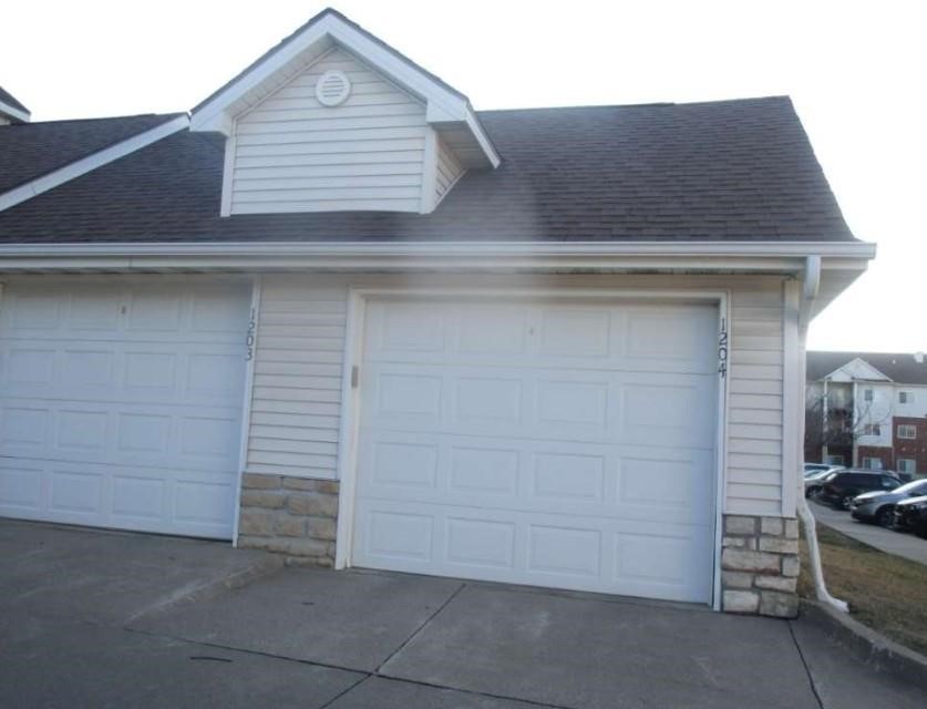 6255 Beechtree Drive 1204 Property Photo 2