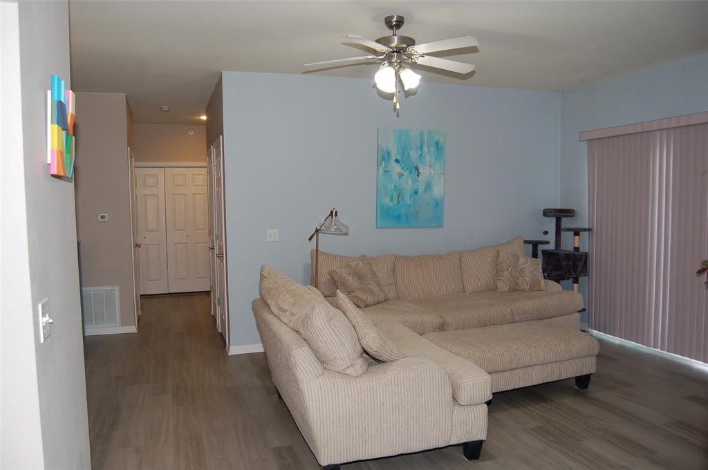 6255 Beechtree Drive 1204 Property Photo 4