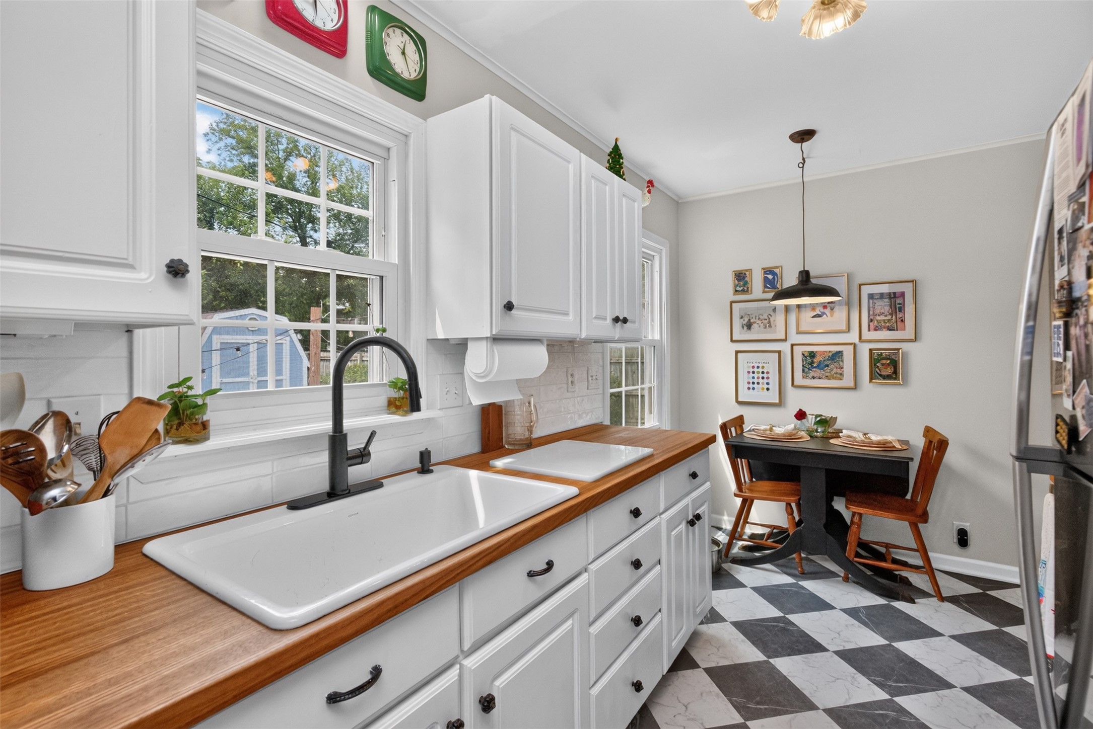 1700 57th Street Property Photo 5