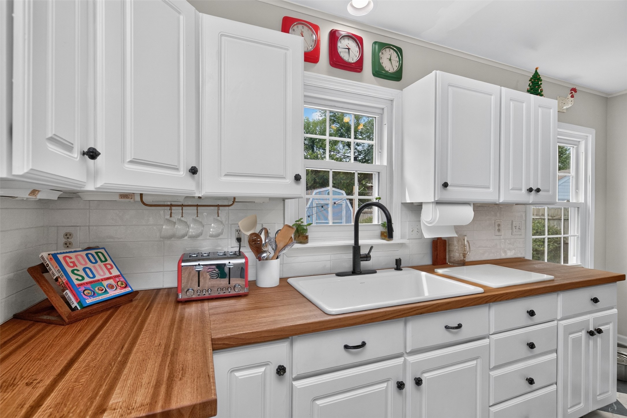 1700 57th Street Property Photo 6