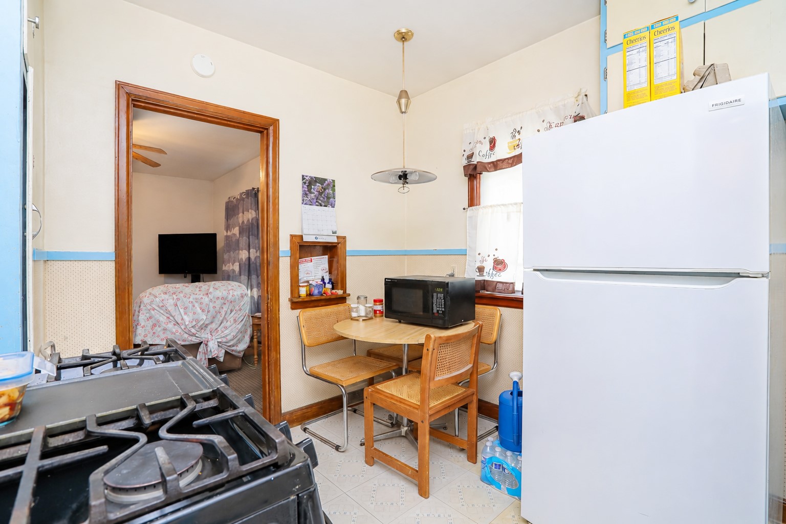 1916 6th Street Property Photo 2