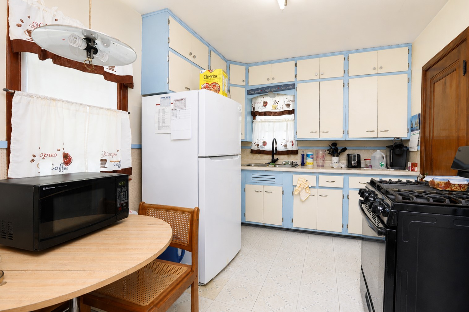 1916 6th Street Property Photo 3