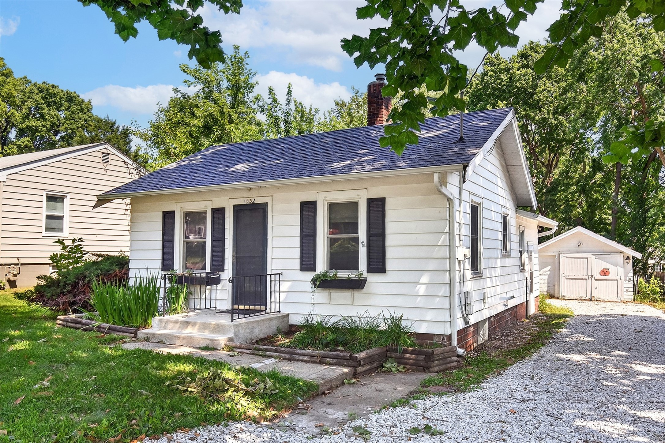 1532 Milton Avenue Property Photo 1