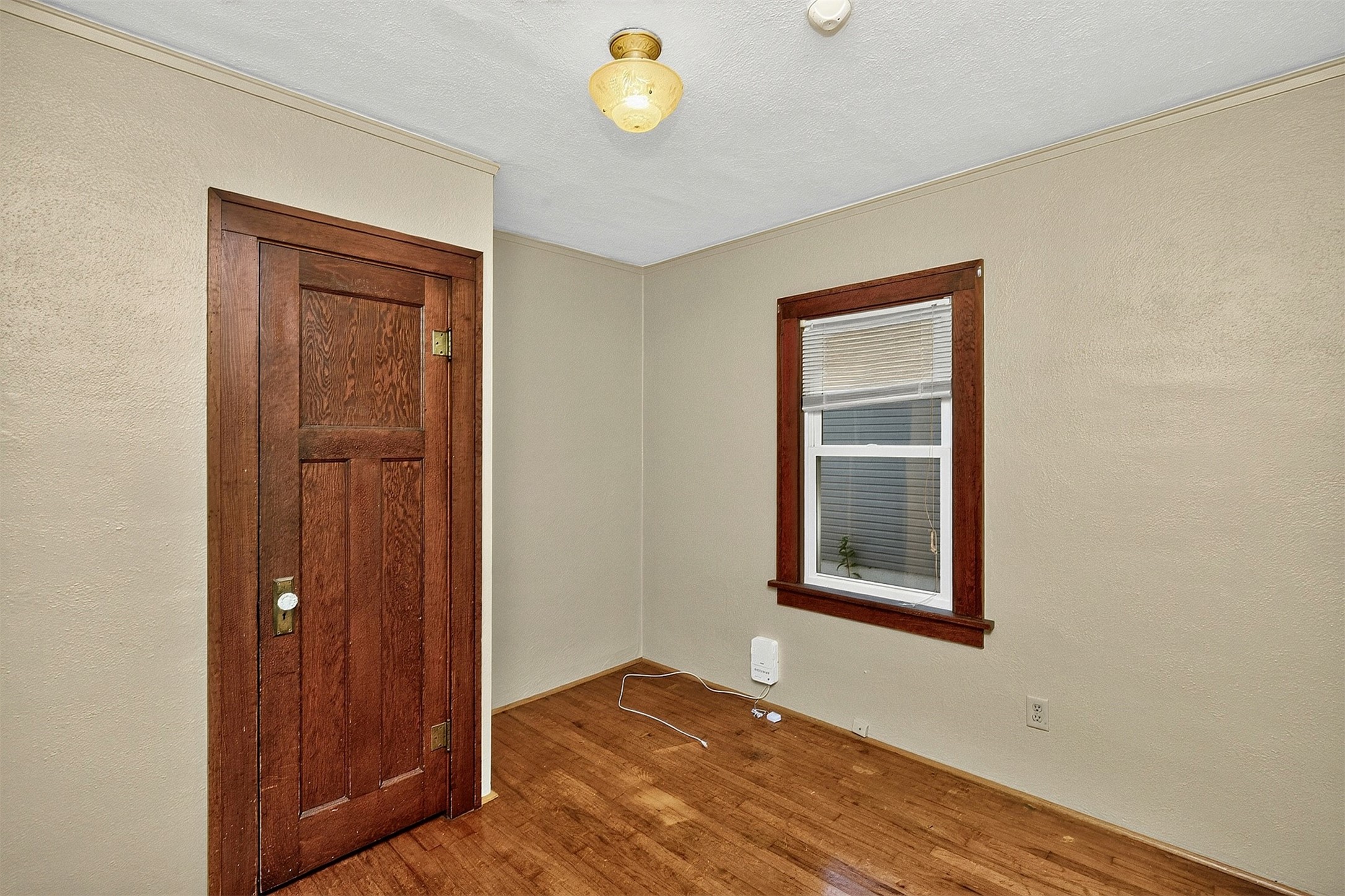 1532 Milton Avenue Property Photo 8