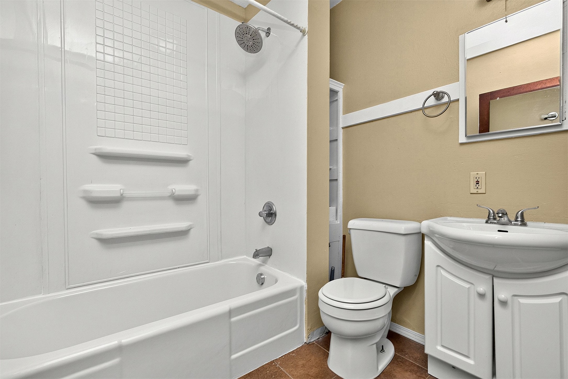 1532 Milton Avenue Property Photo 11
