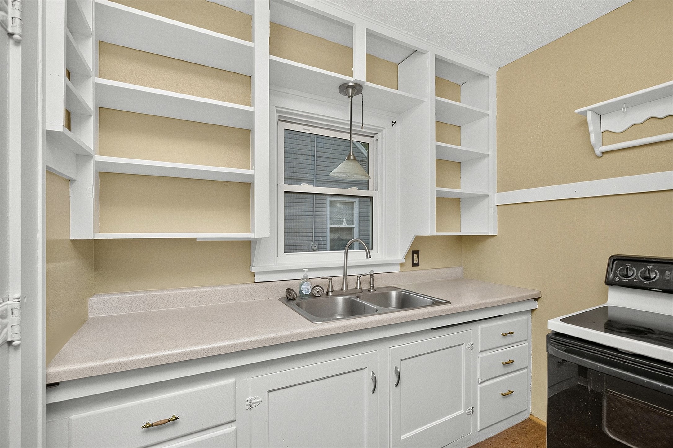 1532 Milton Avenue Property Photo 13