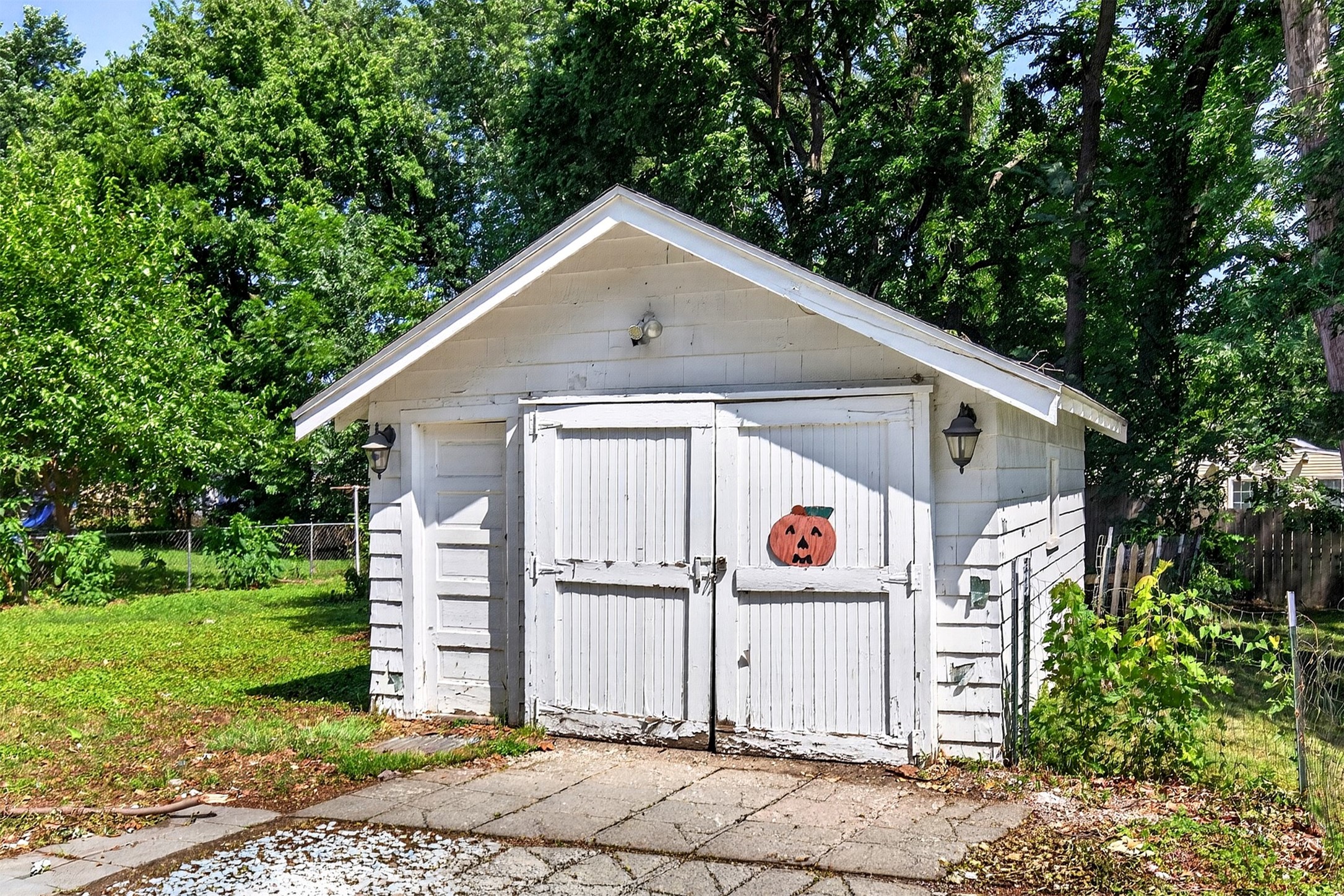 1532 Milton Avenue Property Photo 22