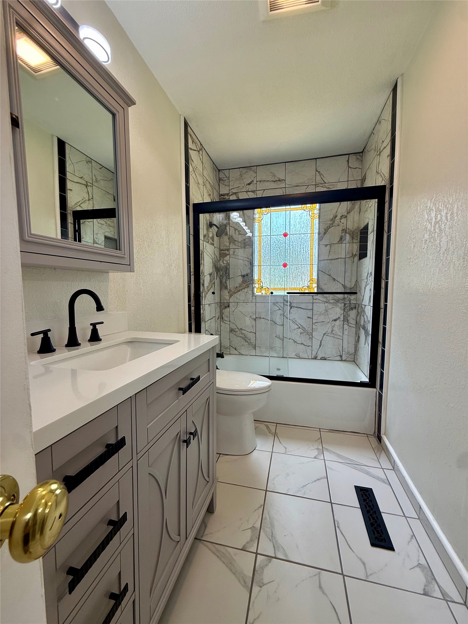 1154 19th Street Property Photo 9