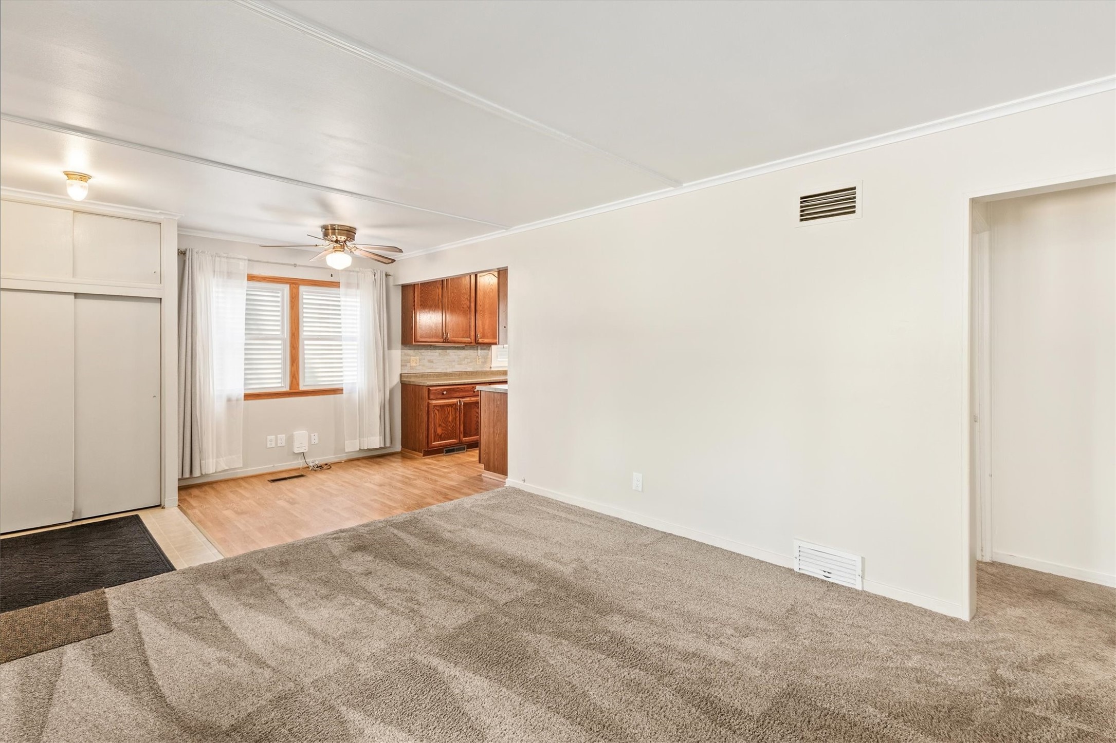6105 Crown Lane Property Photo 6