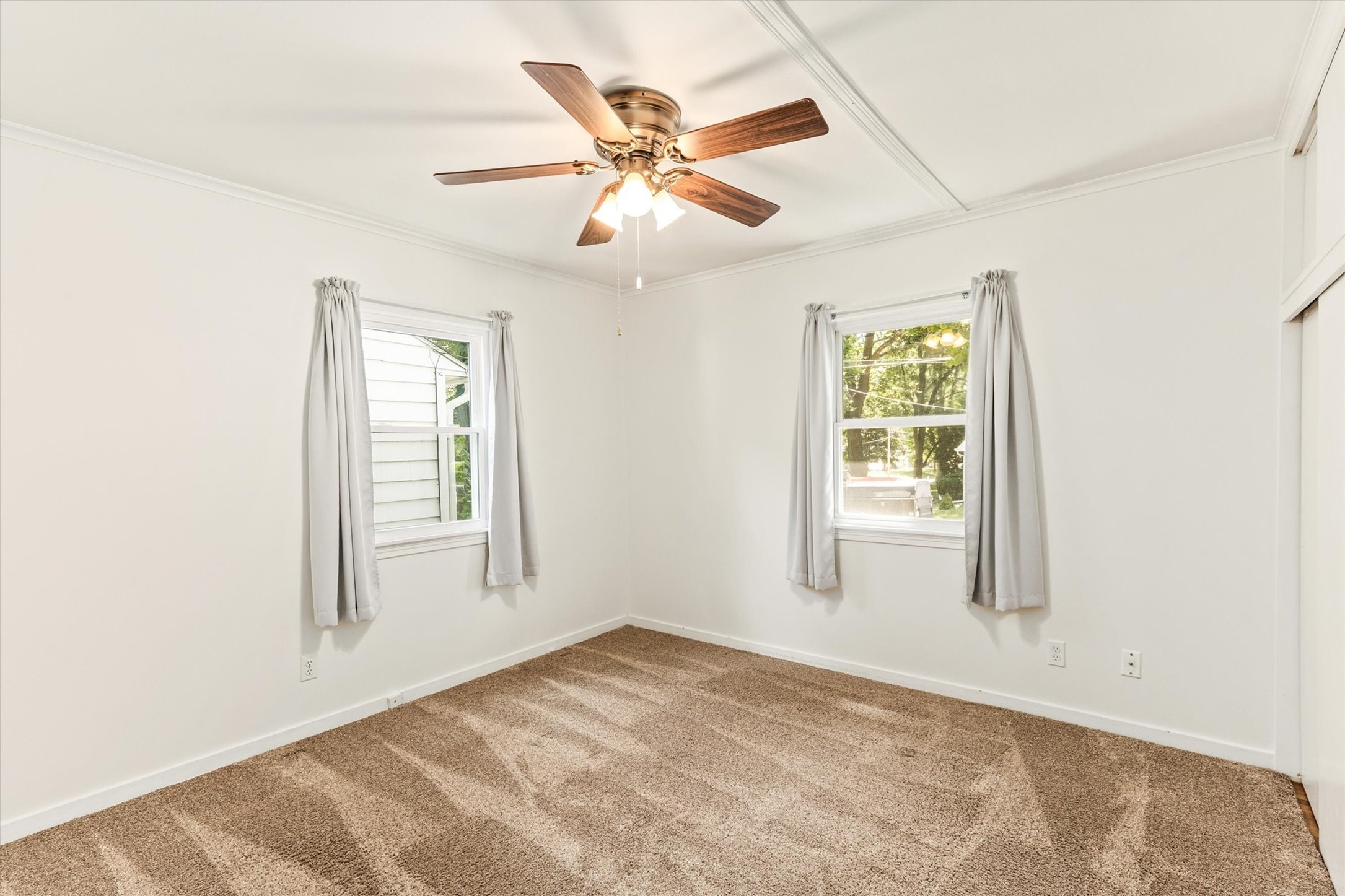 6105 Crown Lane Property Photo 14