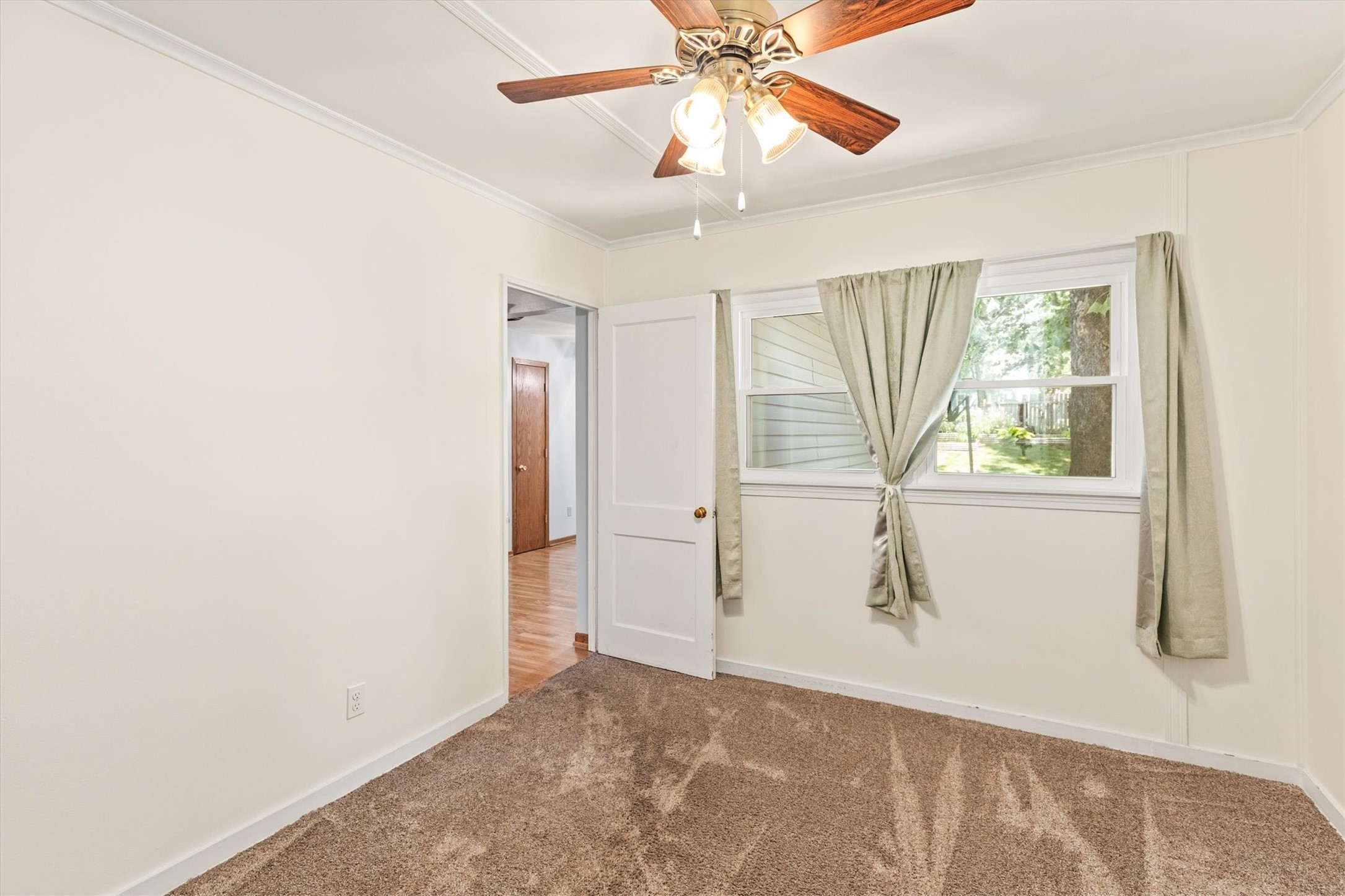6105 Crown Lane Property Photo 19